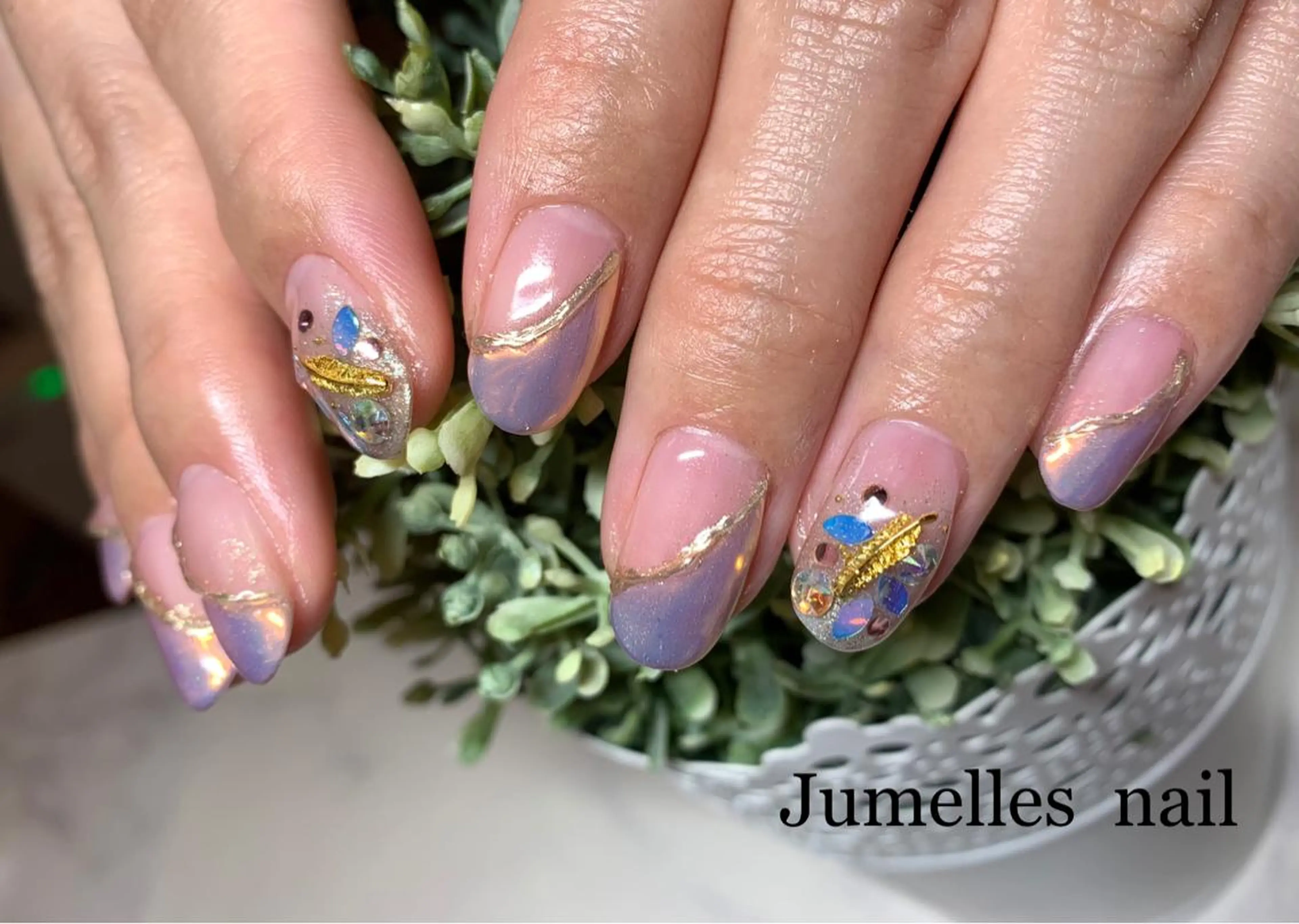 ネイル 髙城 亜紀のネイルデザイン