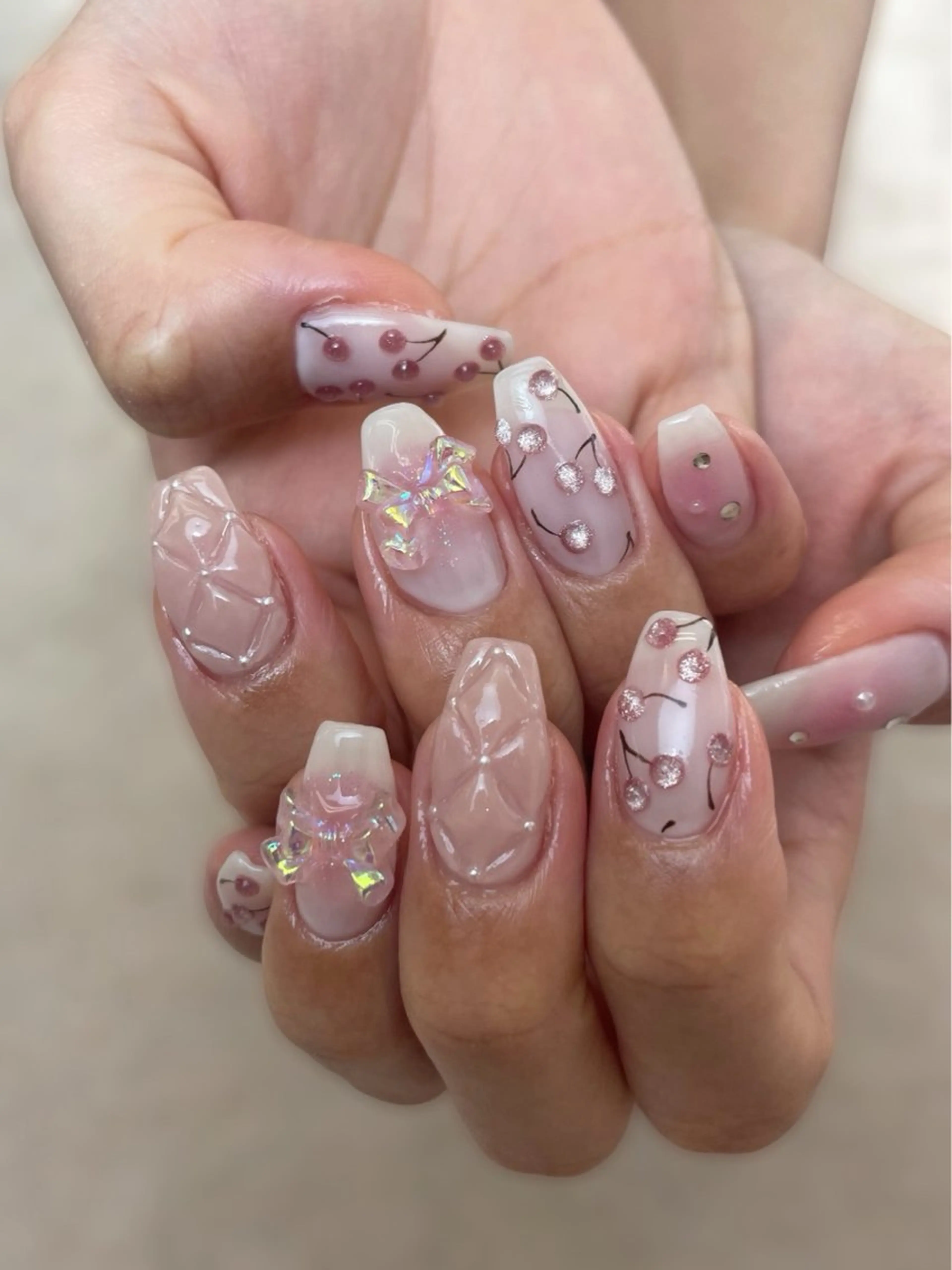 ネイル ハンドネイル Hisaka Mikiのネイルデザイン