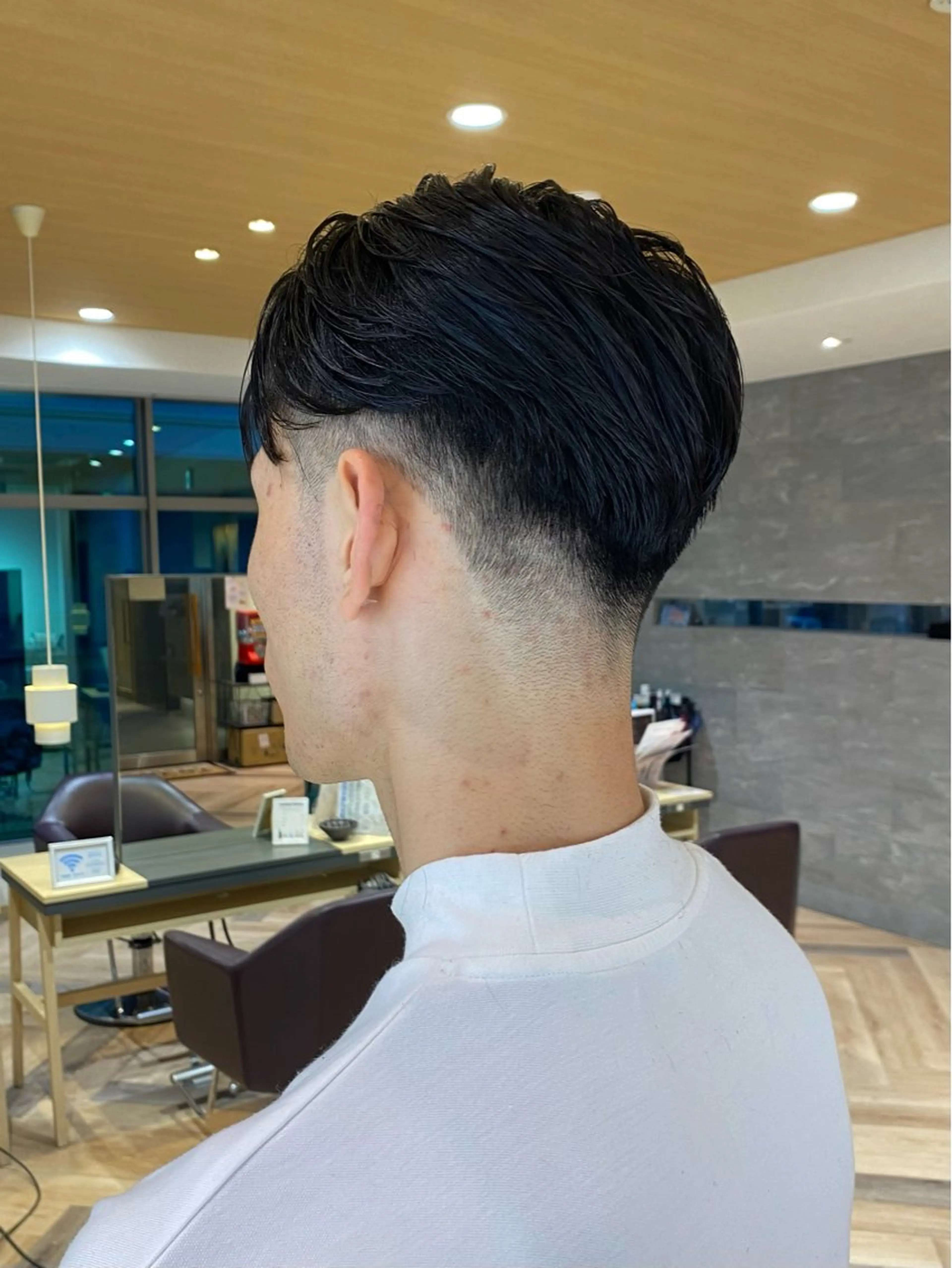 メンズ センターパート フェードカット カット Yamada Ami🪐のヘアスタイル