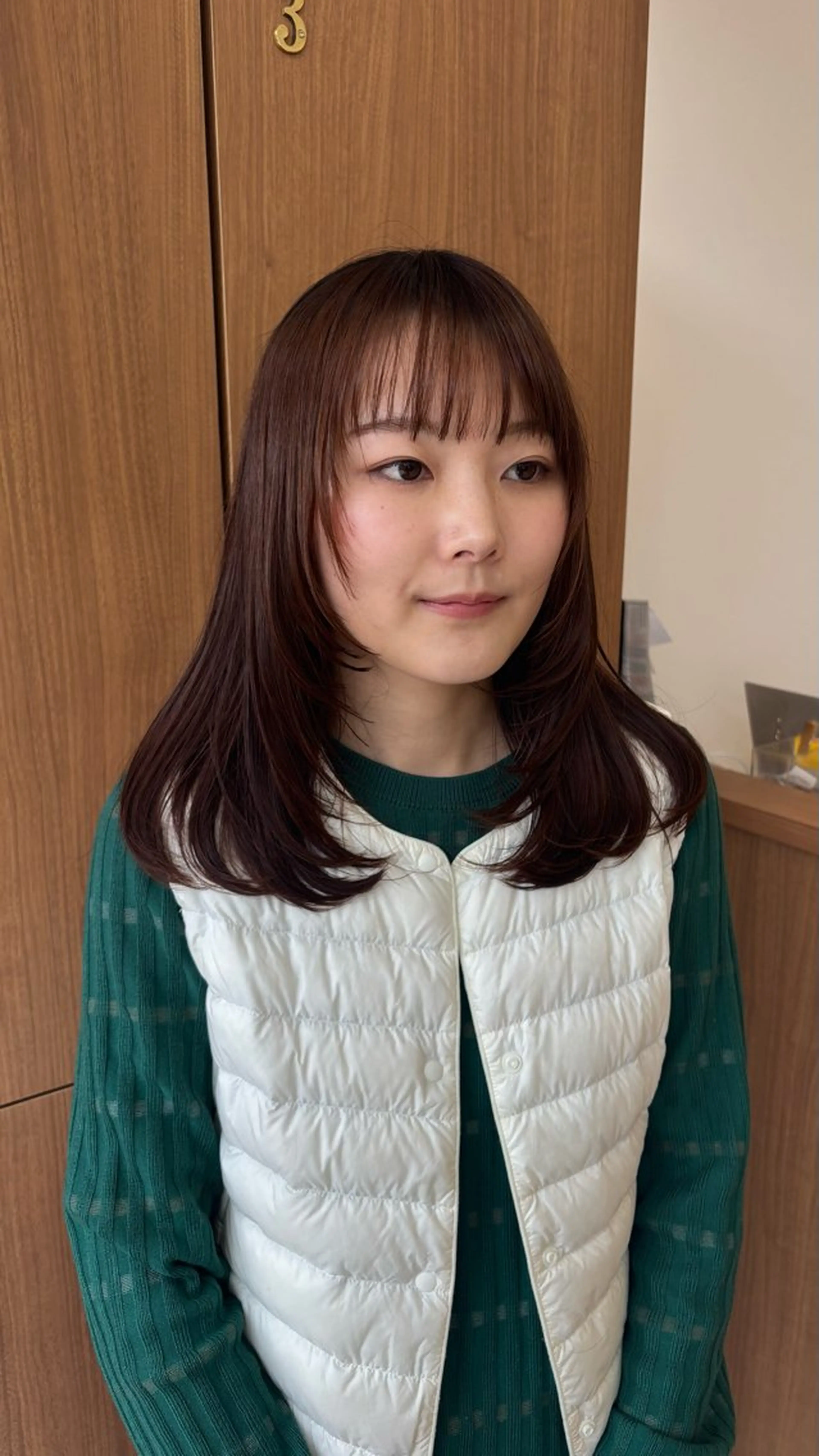 セミロング カット 能勢 莉里花のヘアスタイル