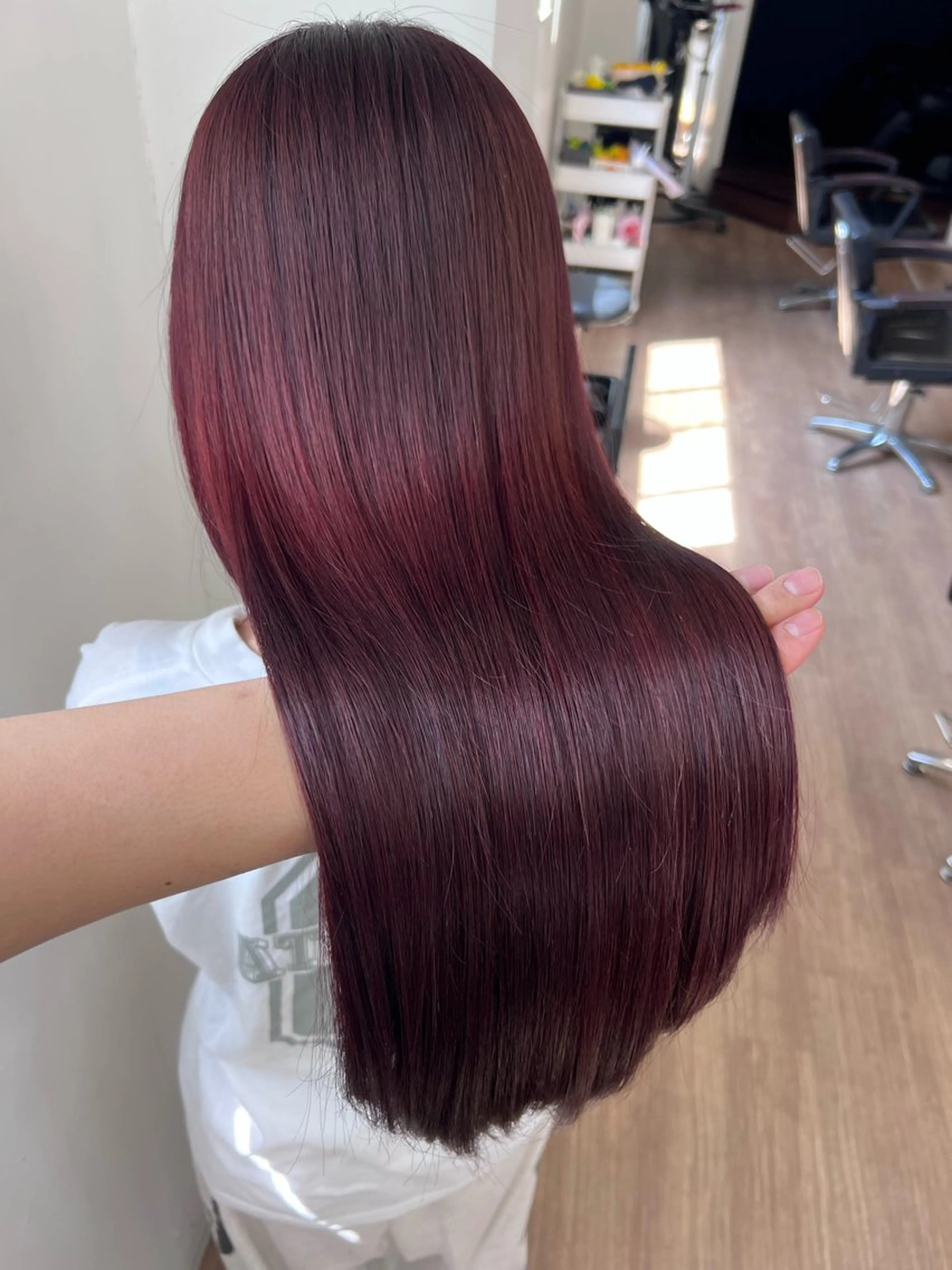 セミロング カラー ブリーチ ダブルカラー カット ヘアカラー トリートメント 武田涼レイヤーカット 髪質改善×縮毛矯正のヘアスタイル