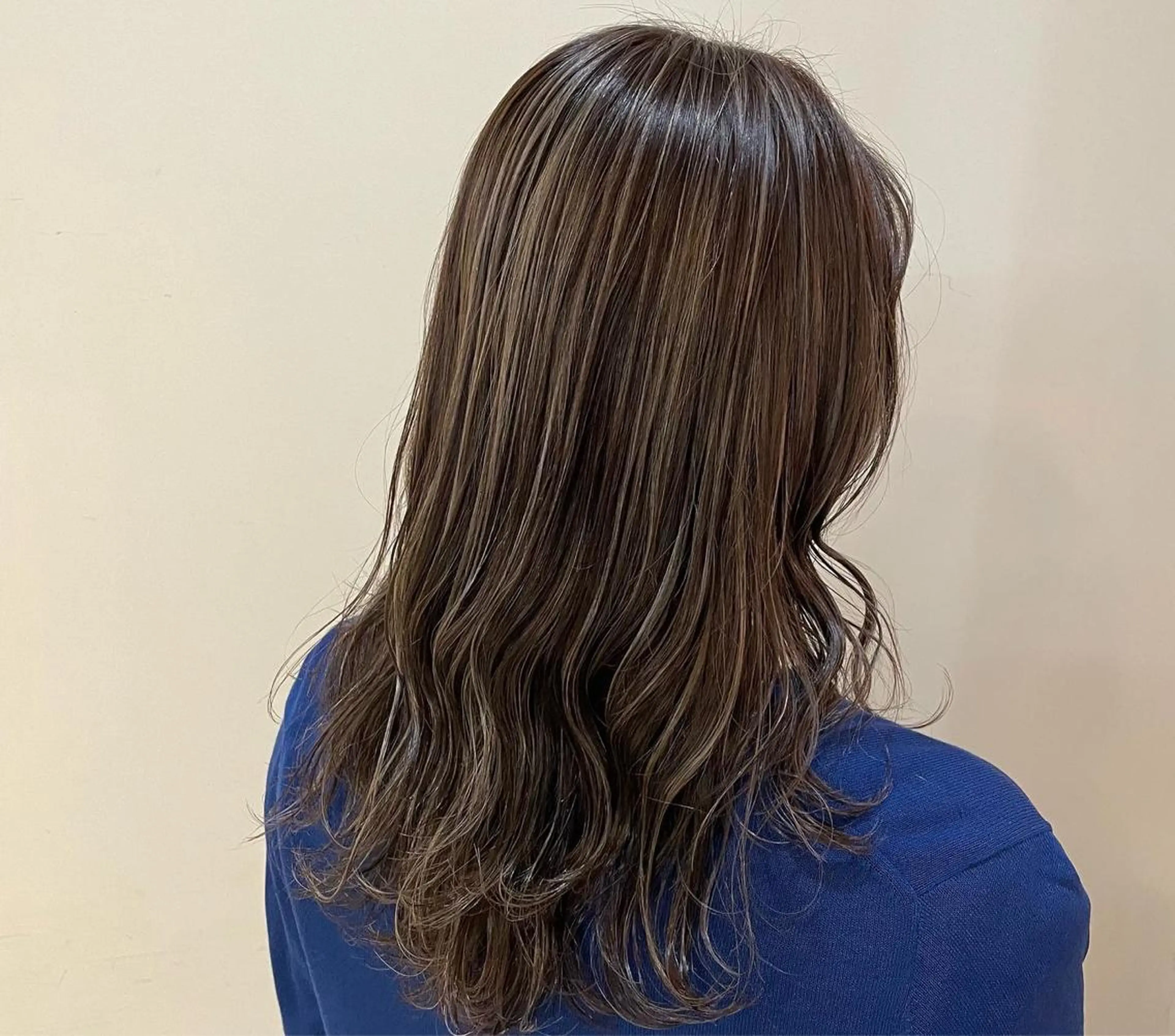 ロング カラー 朝生 海都のヘアスタイル