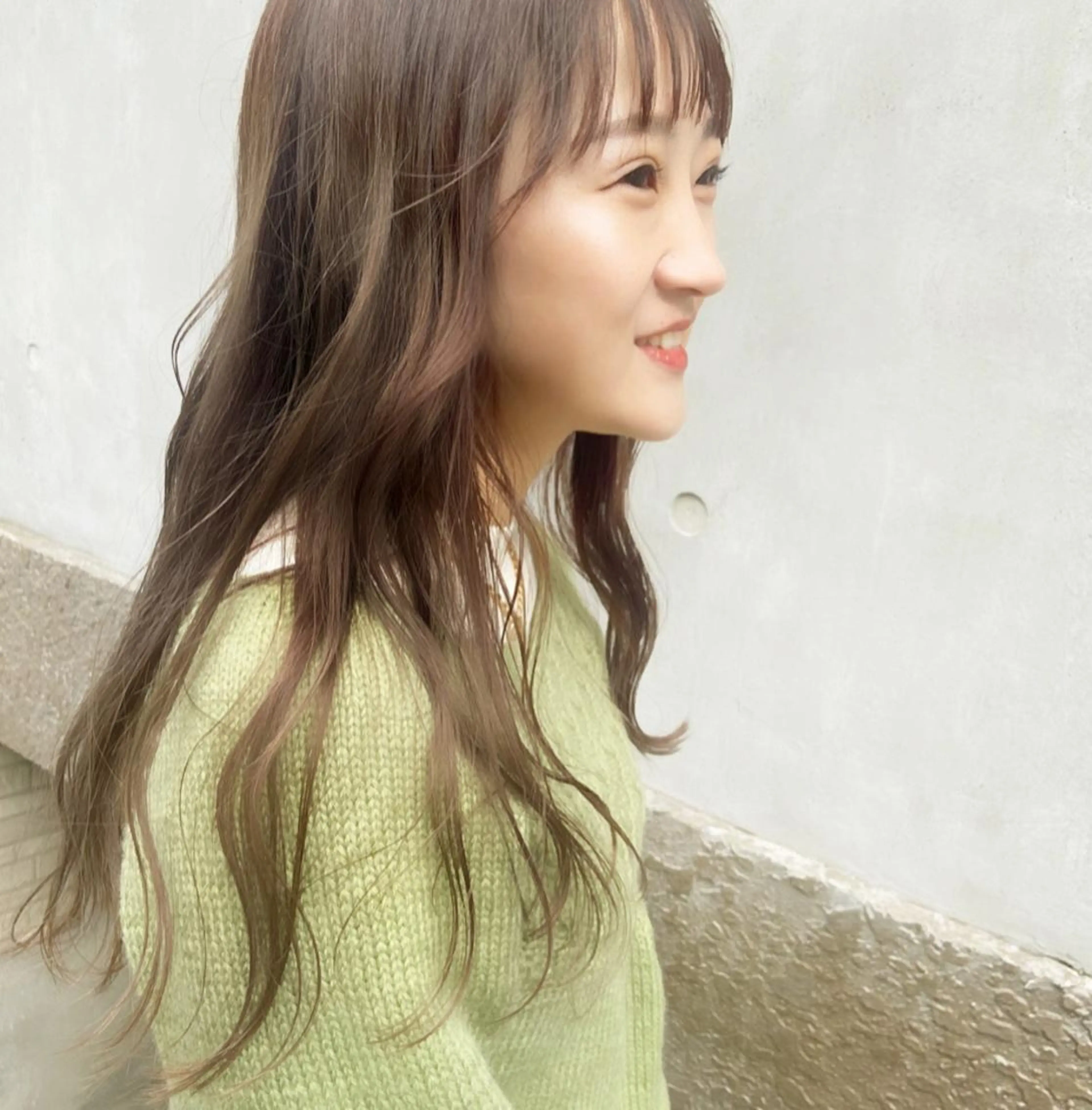 ロング カラー ベージュカラー 髪質改善 カジュアルを女っぽく 𝗮𝘆𝗮𝗰𝗼のヘアスタイル