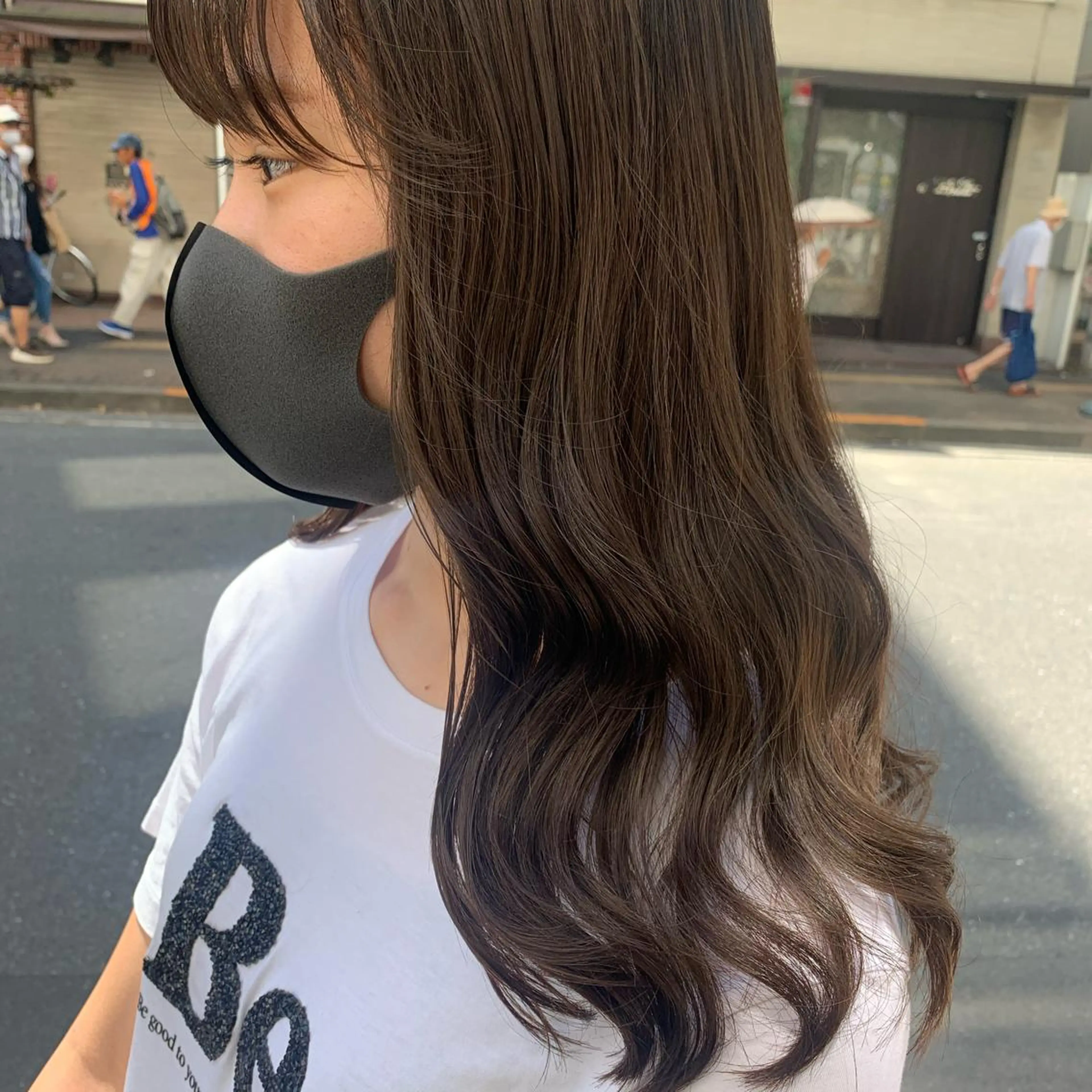 セミロング ヘアカラー 韓国ヘア🦋 MIYUのヘアスタイル