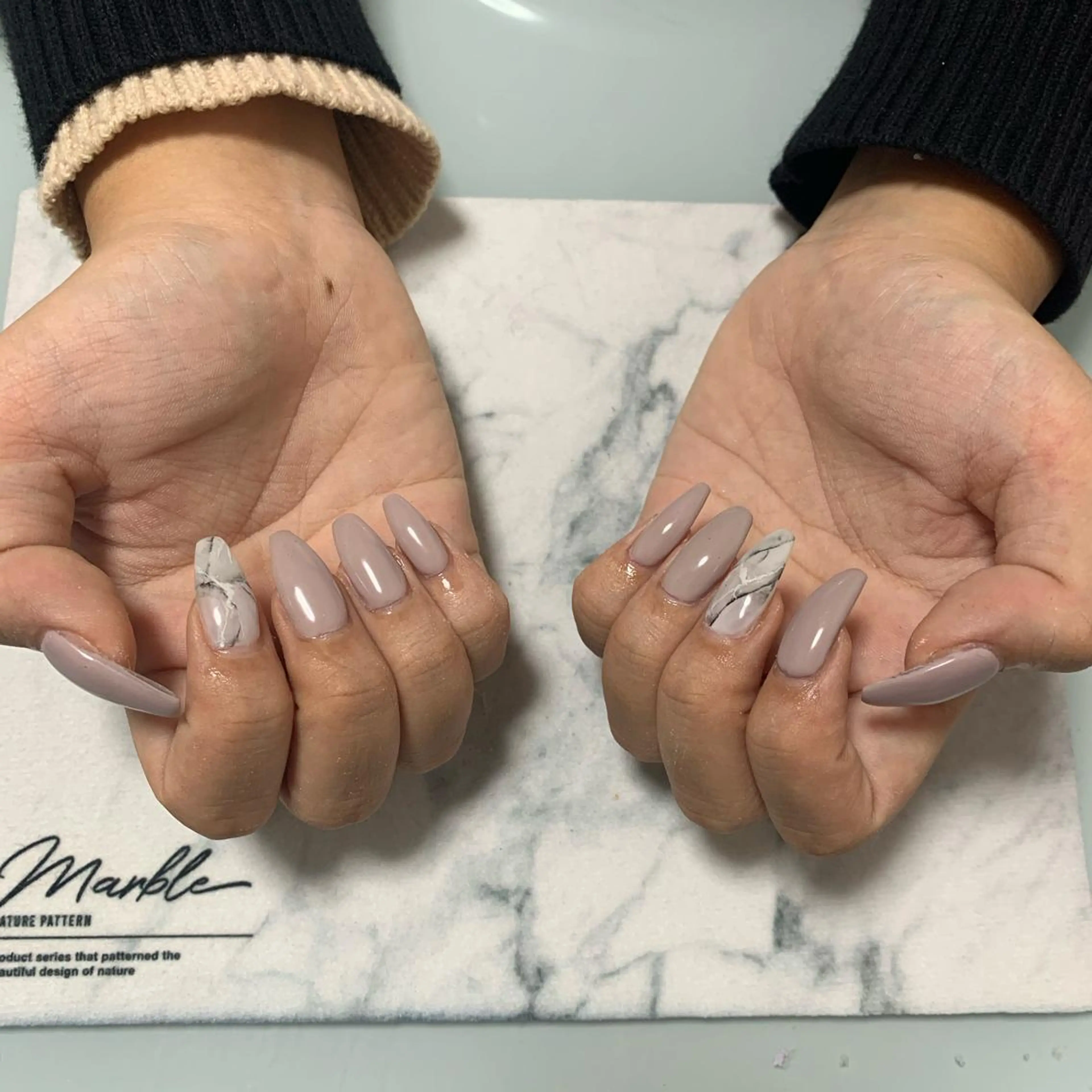 ネイル 大理石ネイル(マーブル) ハンドネイル 🌙🫧CHARME (RUKA)🦋🫧のネイルデザイン