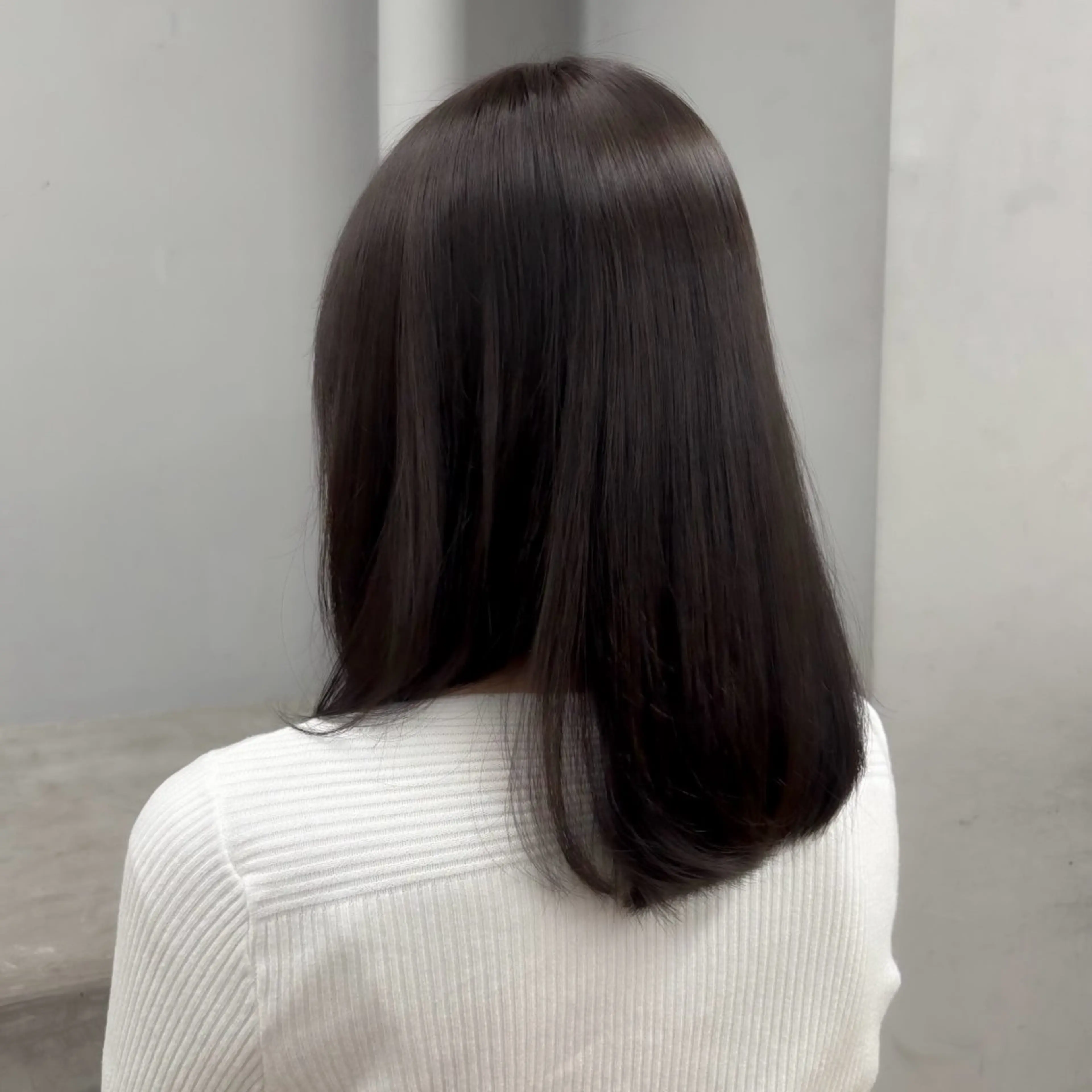 ミディアム ヘアカラー nude所属・𝐀𝐦𝐞𝐫𝐢 /透明感カラーのヘアスタイル