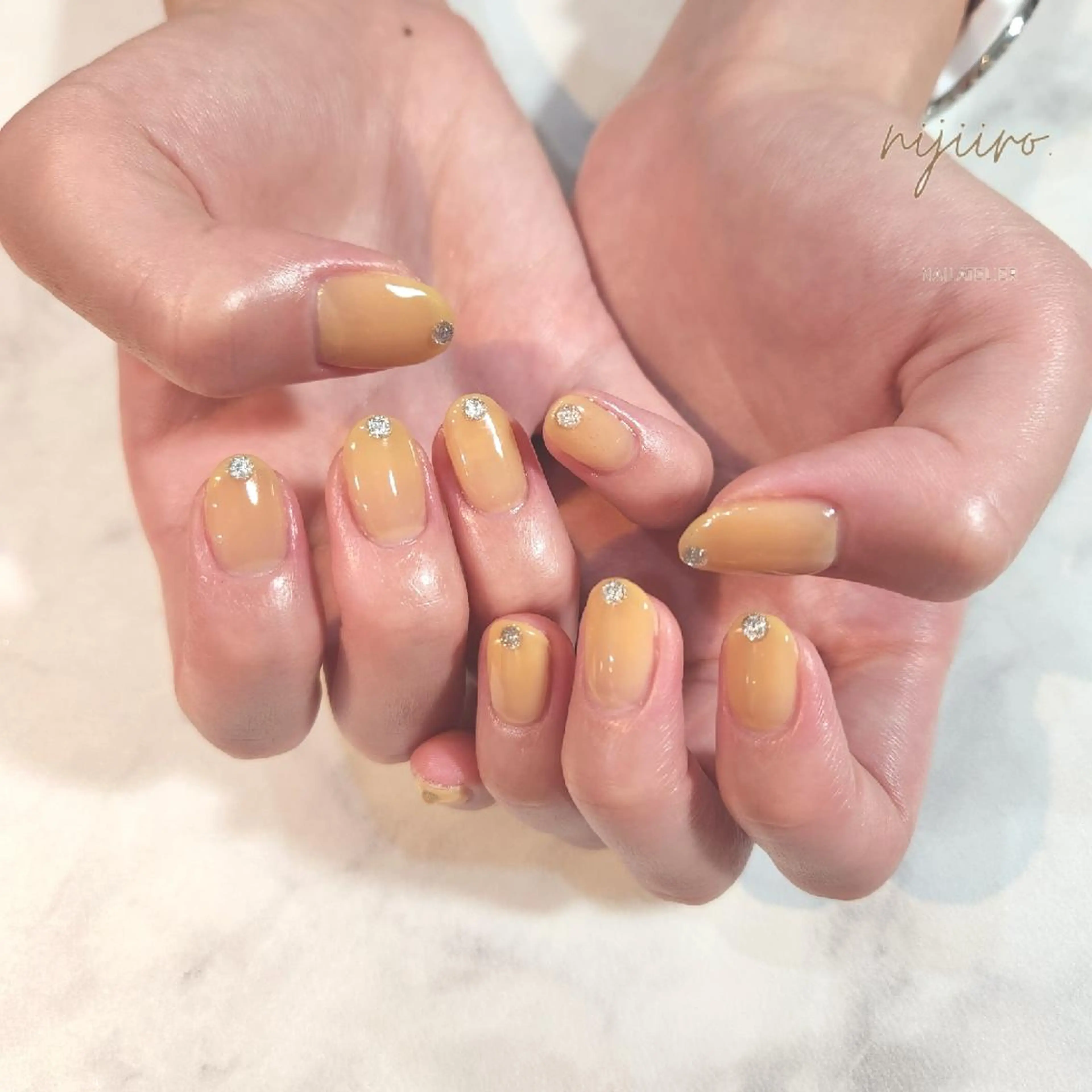ネイル ハンドネイル nailatelier nijiiro.所属・nijiiro🌈 サトウのネイルデザイン