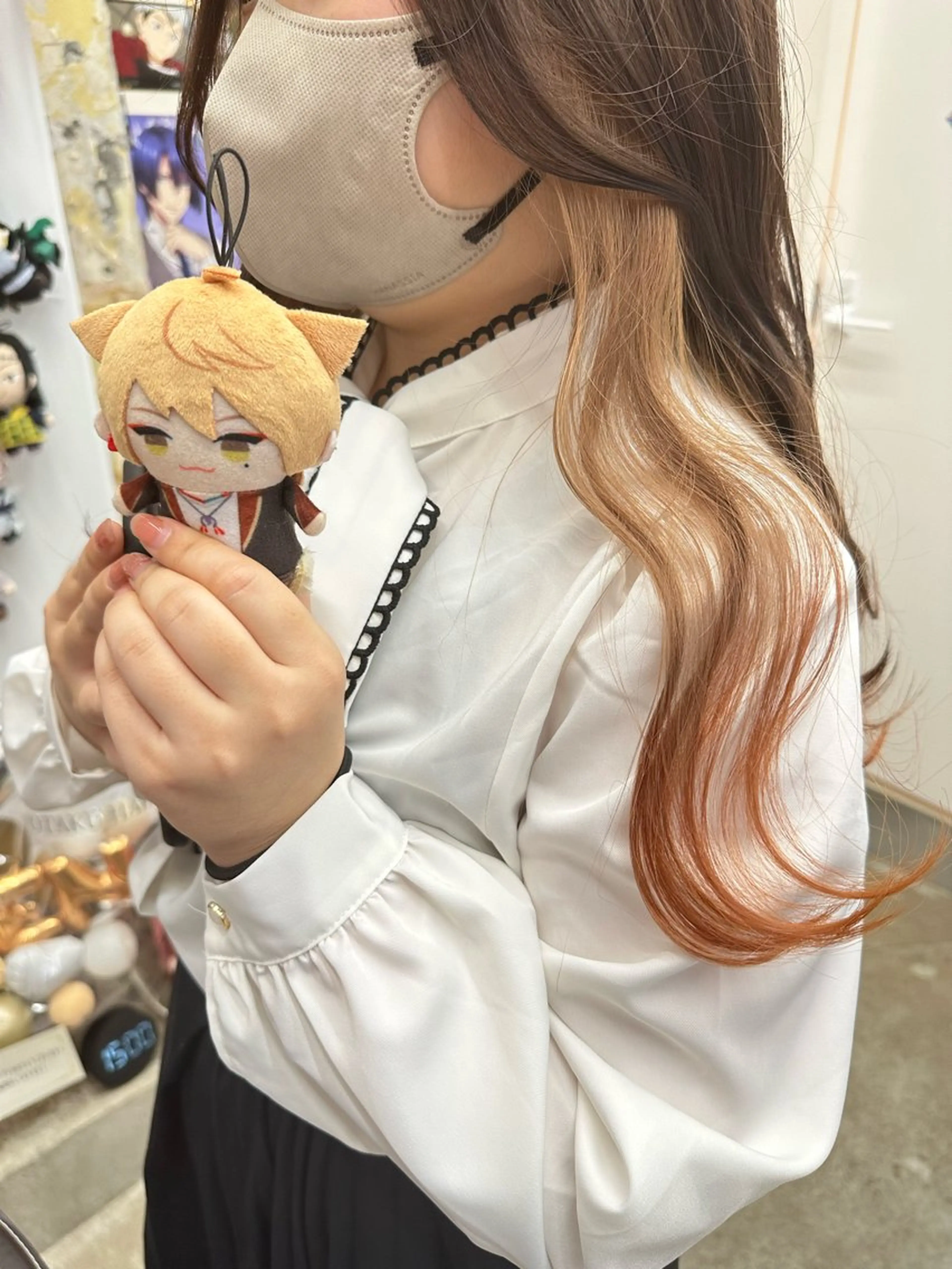 セミロング カラー ブリーチ ケアブリーチ 狐カラー グラデーションカラー インナーカラー あらげ 🌈推しカラー🌈ᵕのヘアスタイル