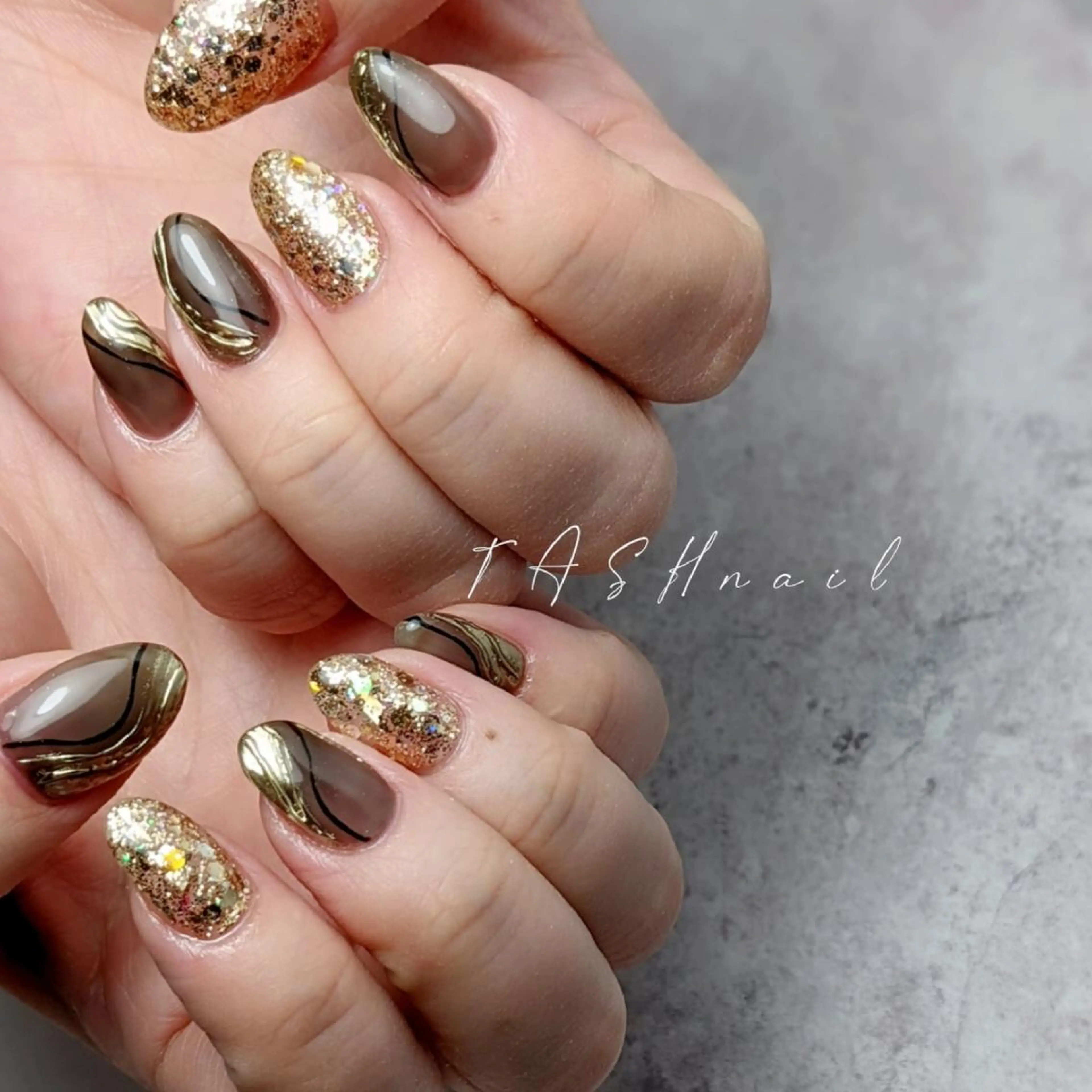 ネイル TASH nailのネイルデザイン