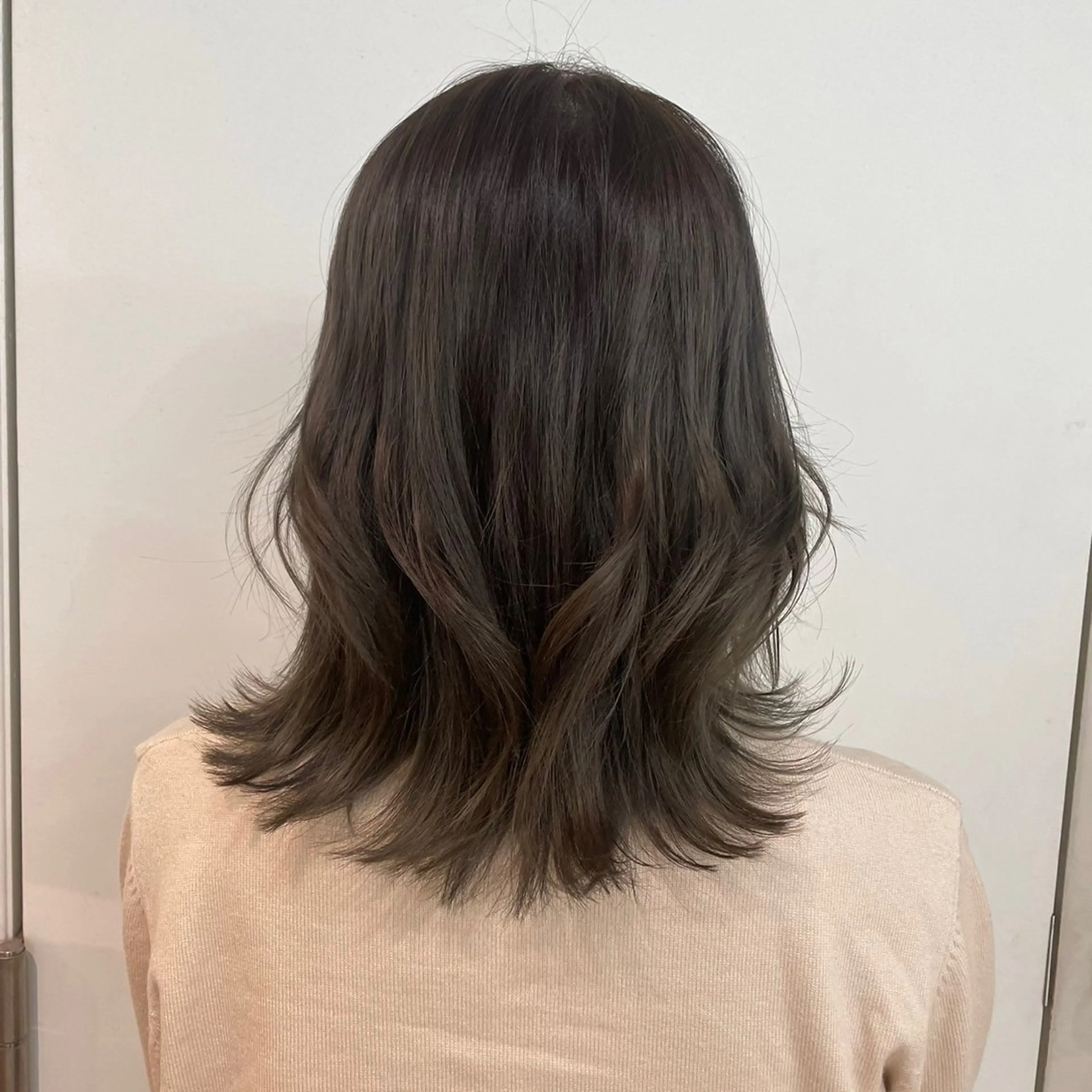 セミロング カラー 東 尚人のヘアスタイル