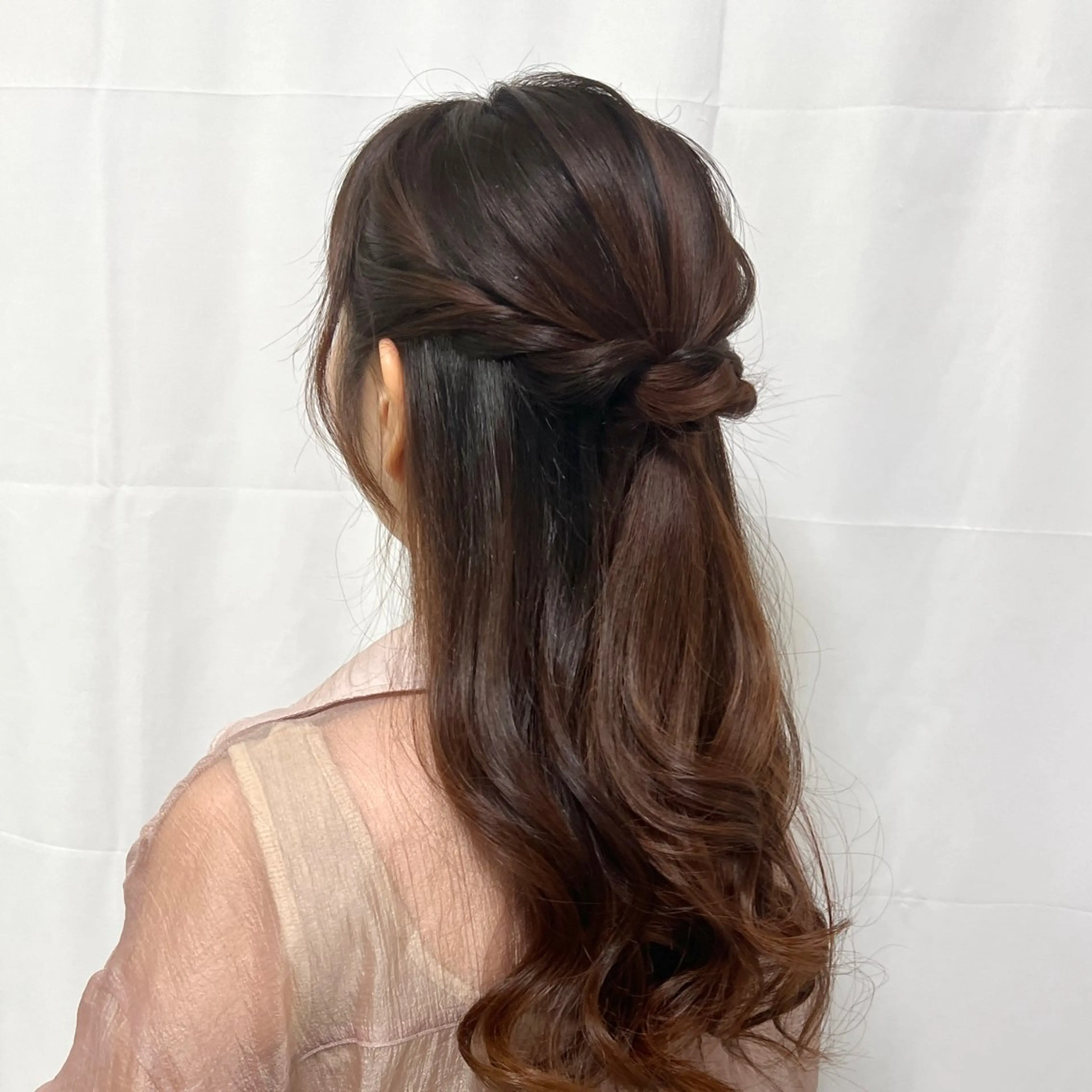 ヘアアレンジ ハーフアップ CHATEAU TERRACE所属・似合うヘアメイク🪞 CHATEAUのヘアスタイル