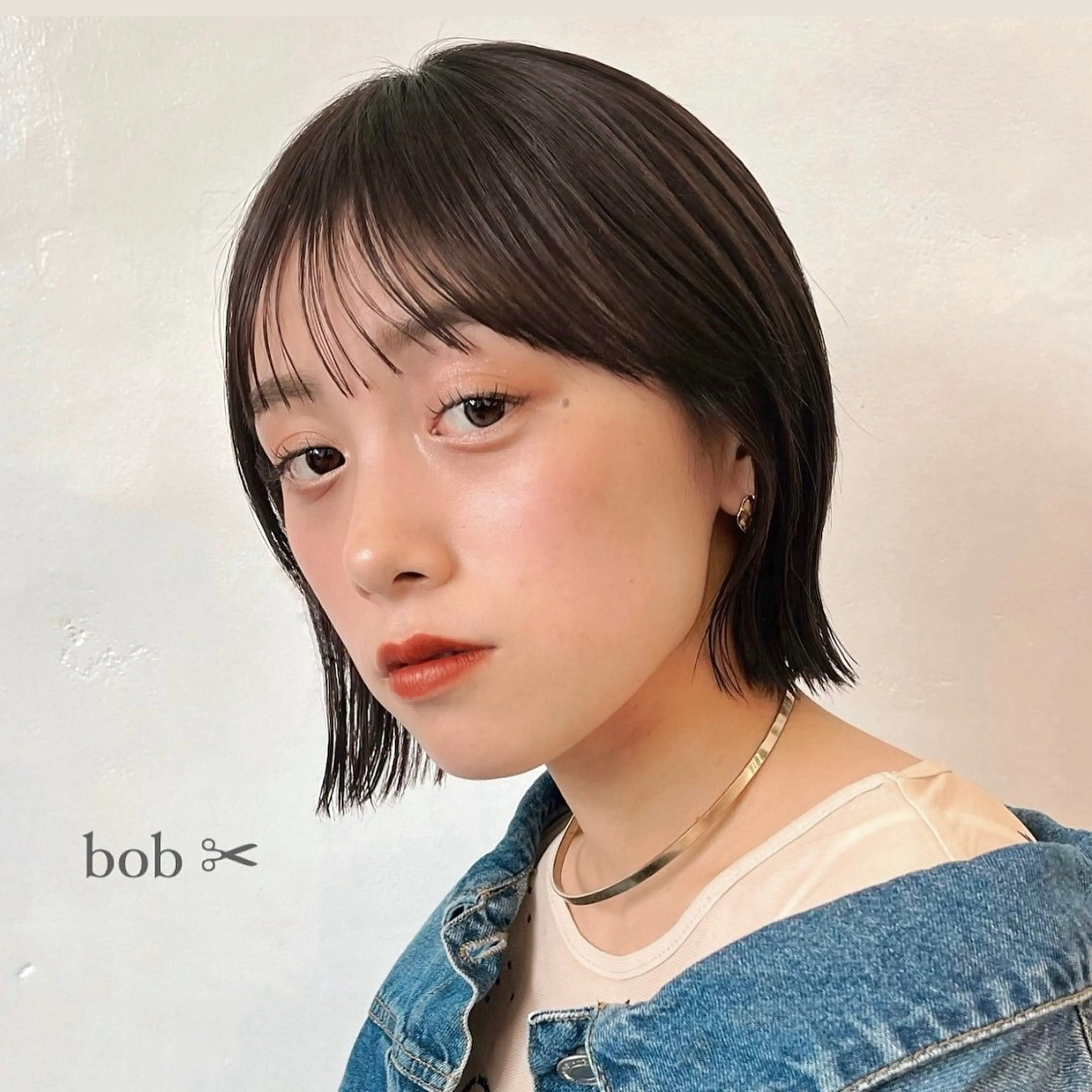 ショート カラー ヘアアレンジ グレージュ ボブ 外ハネヘア 🌱ボブ/レイヤー/ ベージュ/あやみ✨のヘアスタイル