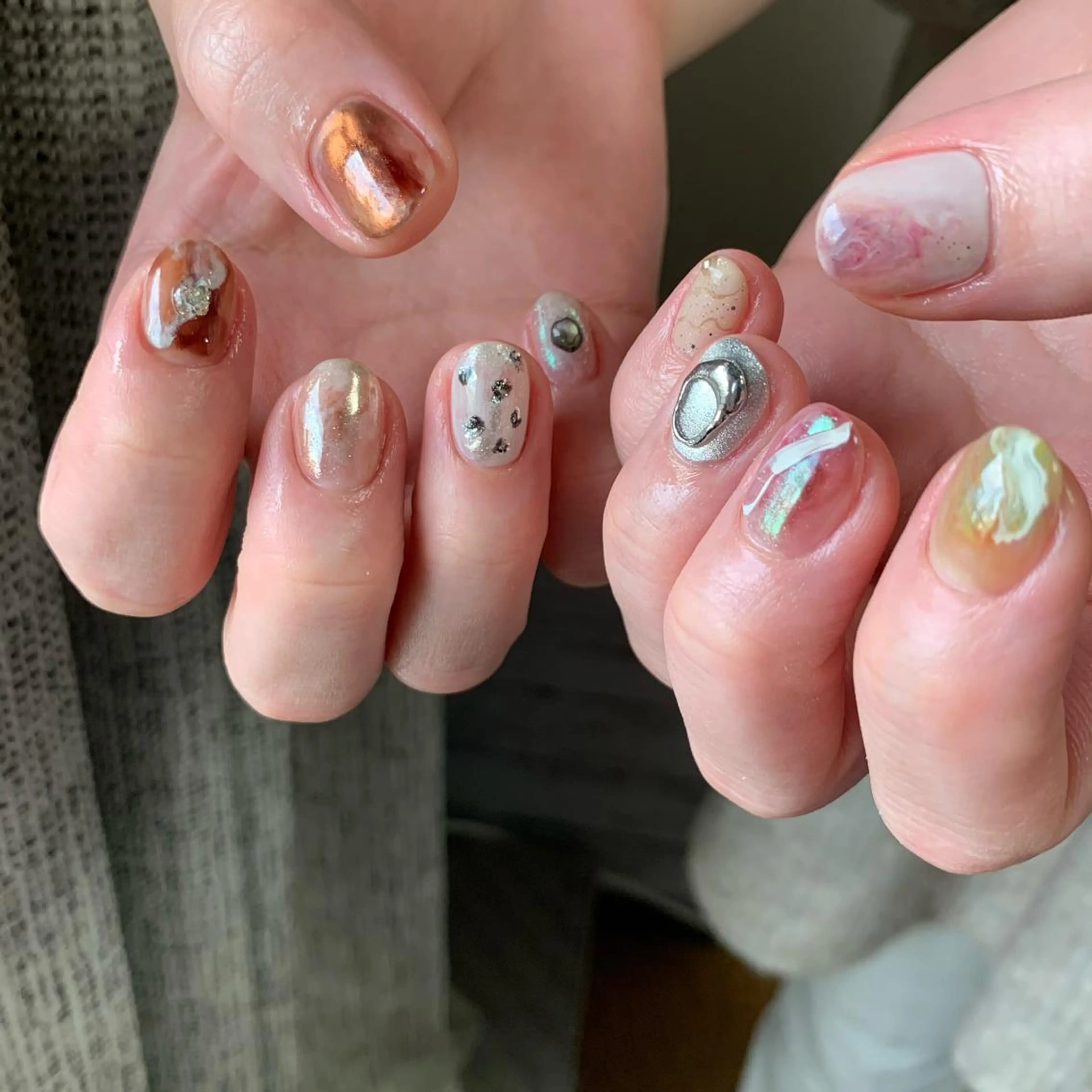 ネイル ハンドネイル repos~ルポ~所属・里見 麗のネイルデザイン