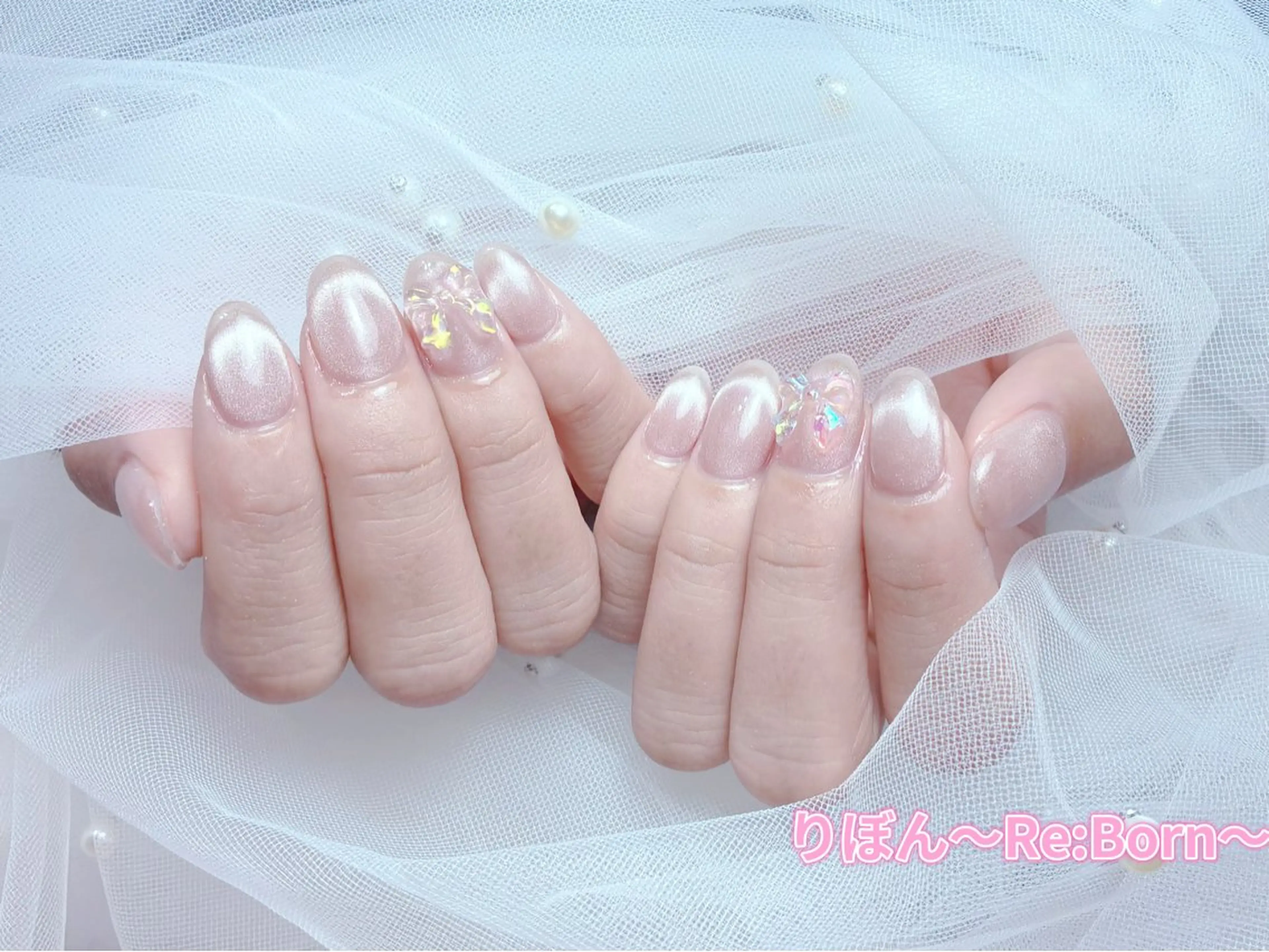 ミディアム フレンチガーリー クリスマス ハンドネイル りぼん～Re:Born～所属・りぼん Re:Bonrのネイルデザイン