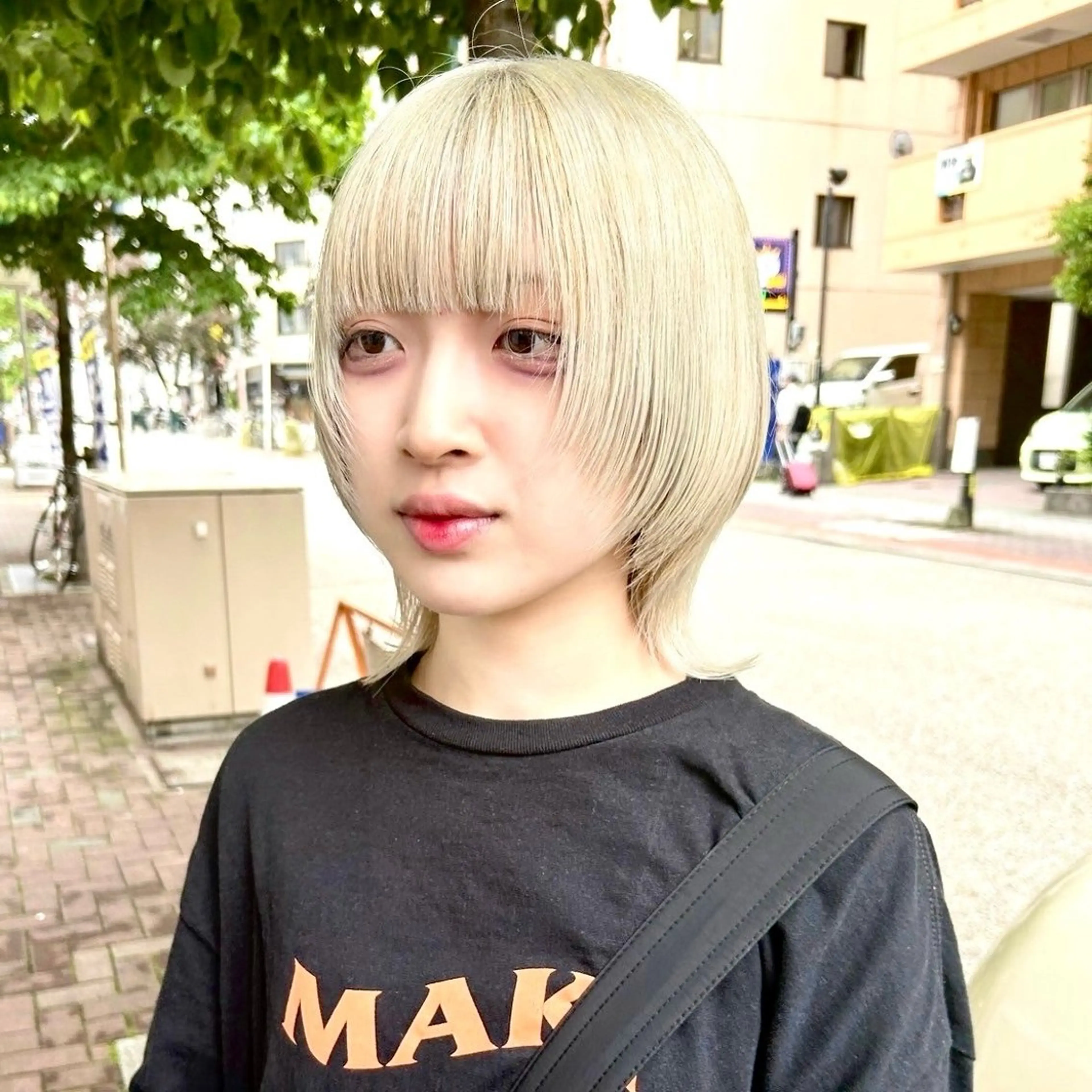 ミディアム カラー ブロンド ウルフカット カット ヘアカラー トリートメント ハイトーン/ウルフ/ レイヤー/Asukaのヘアスタイル