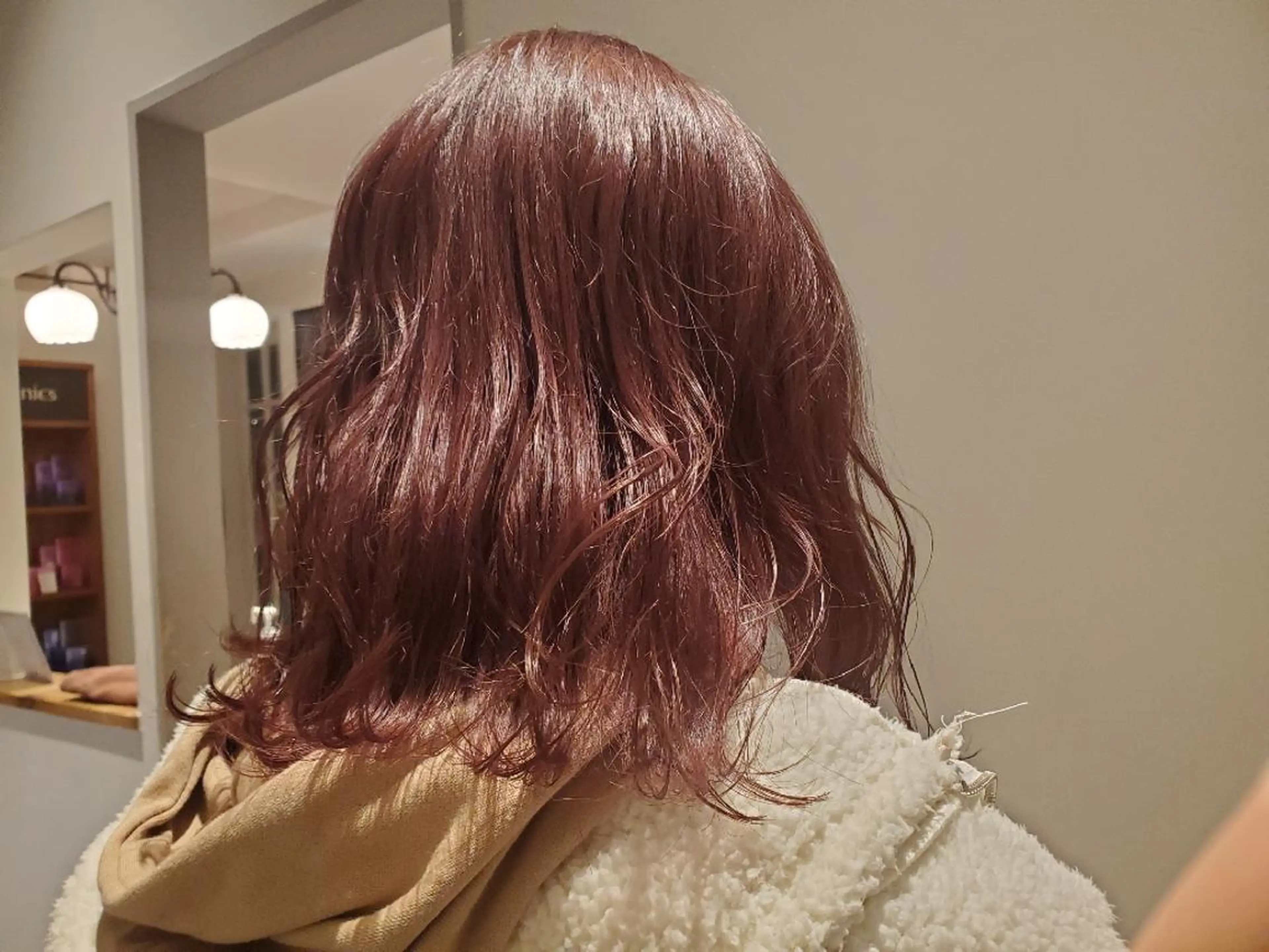 ミディアム 中山 凪沙のヘアスタイル