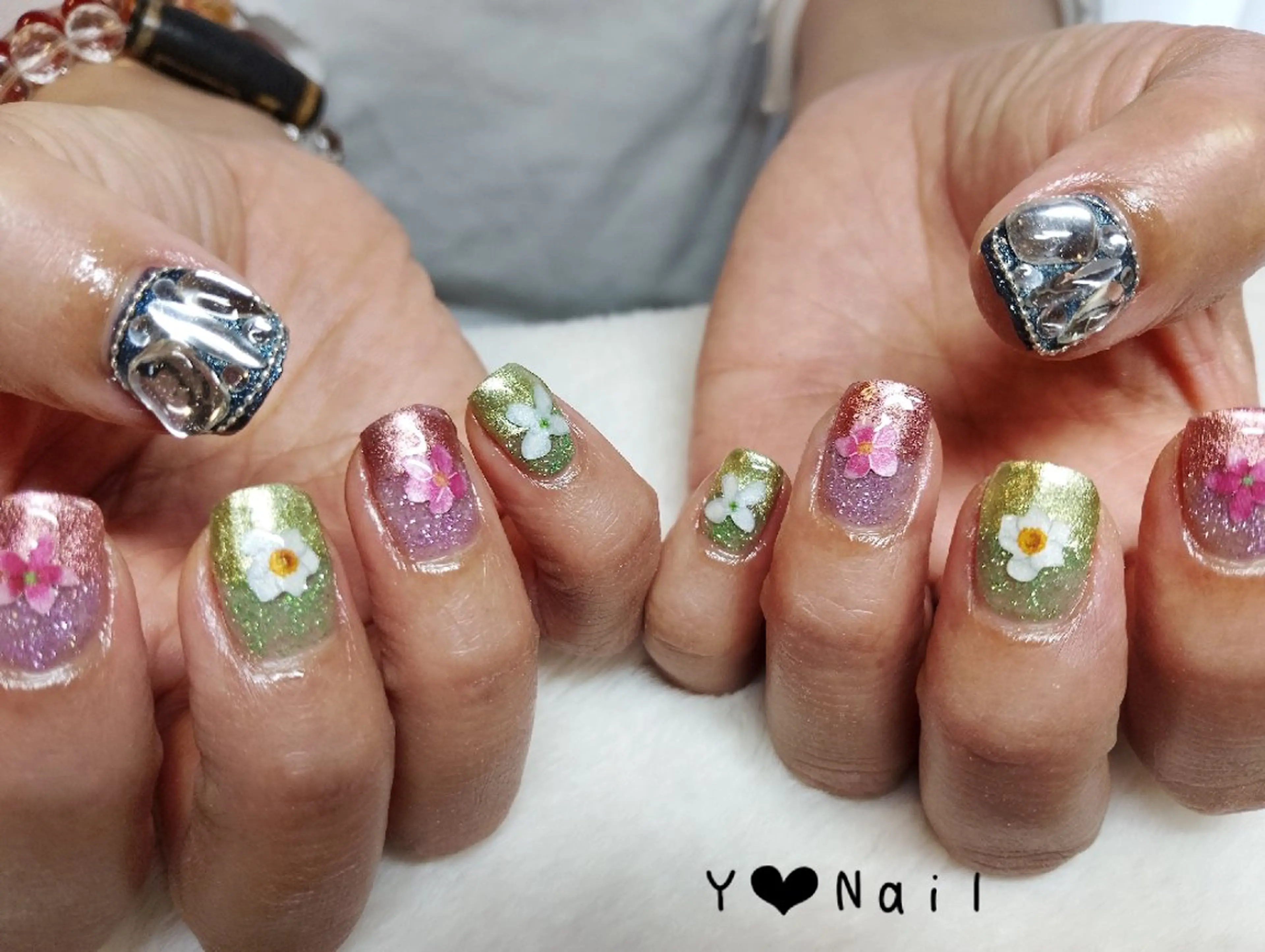 ネイル 中島 泰子のネイルデザイン