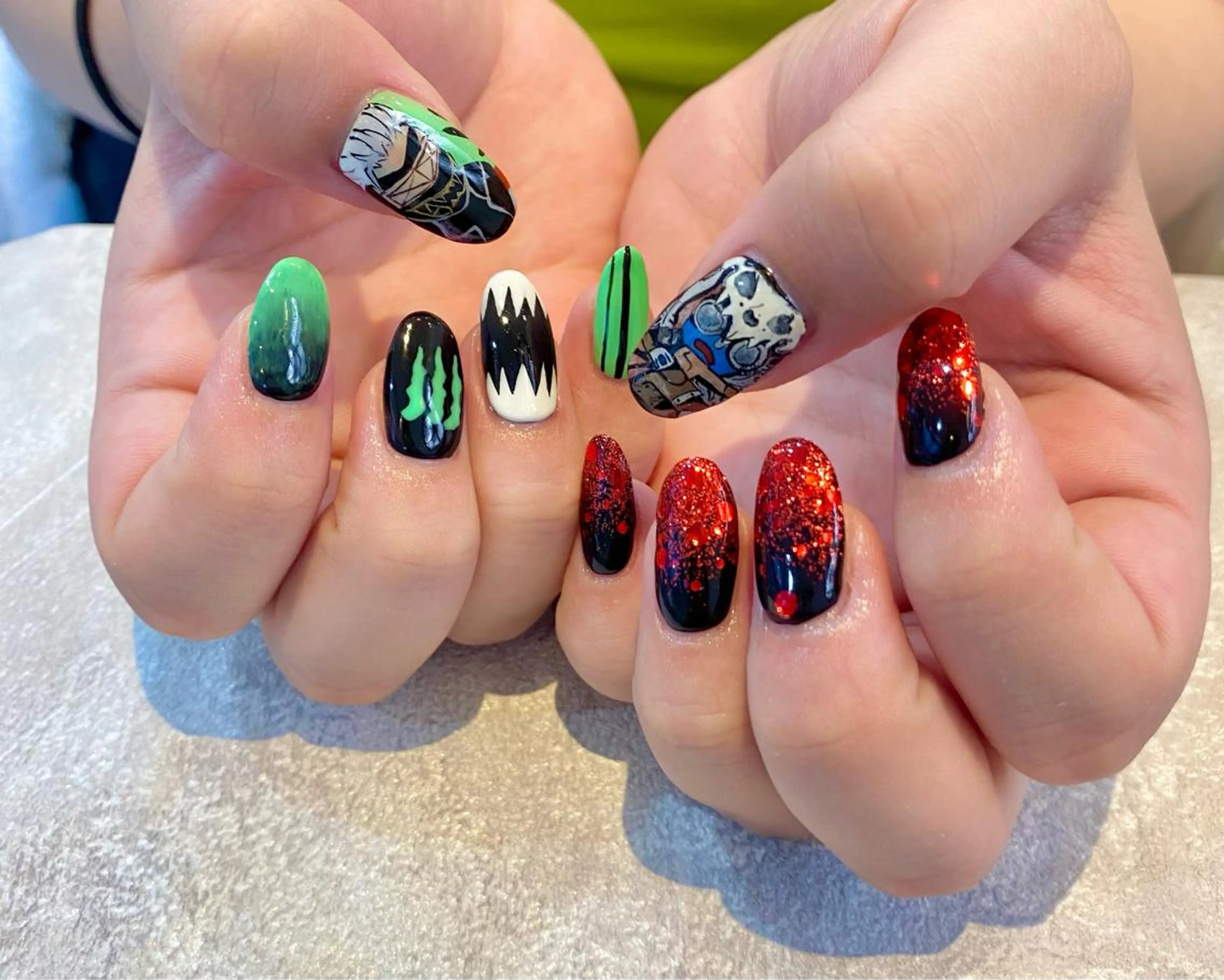 ネイル 安藤 彩乃のネイルデザイン