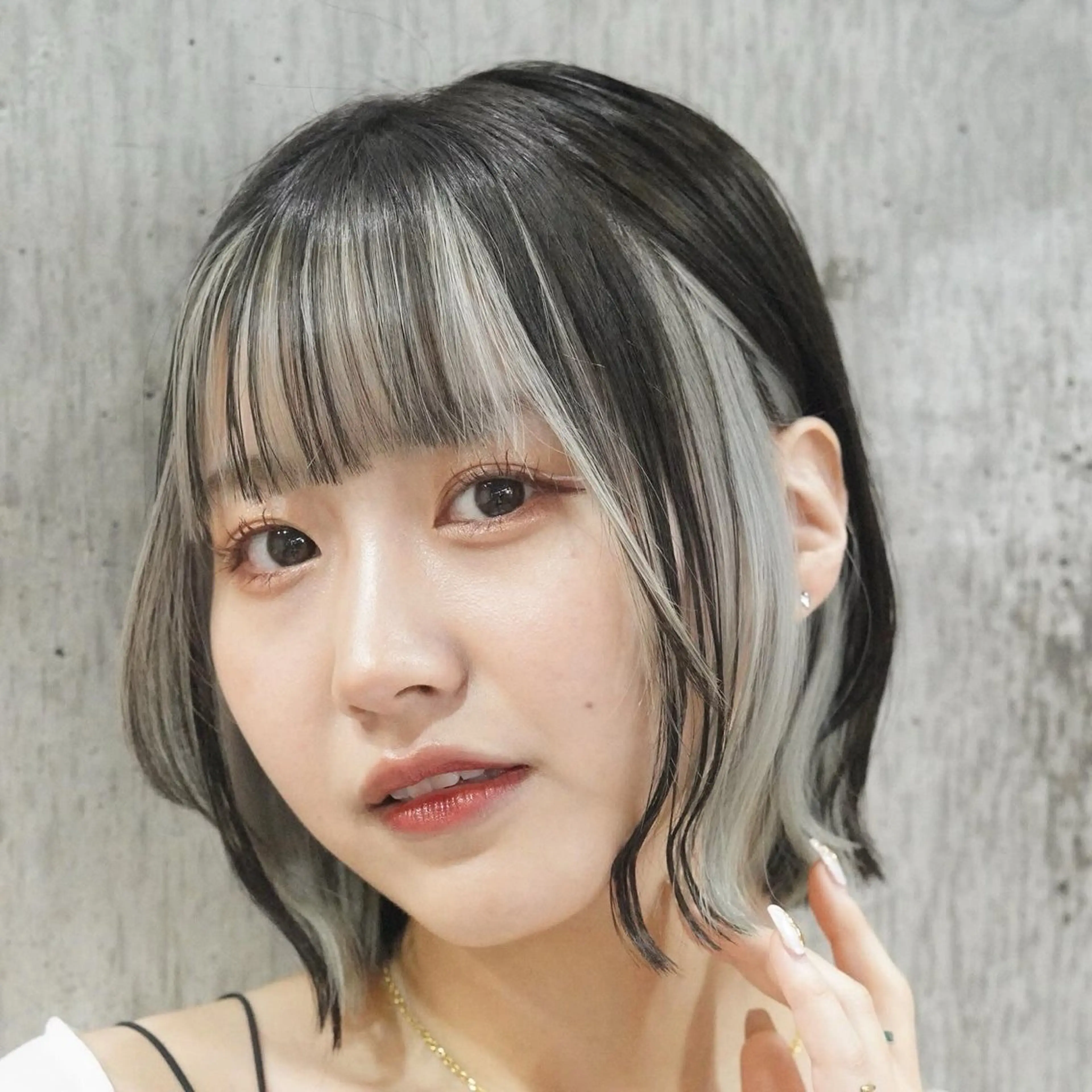 ミディアム ヘアカラー yelm所属・🫒オリーブカラー ミディアムレイヤー✨のヘアスタイル