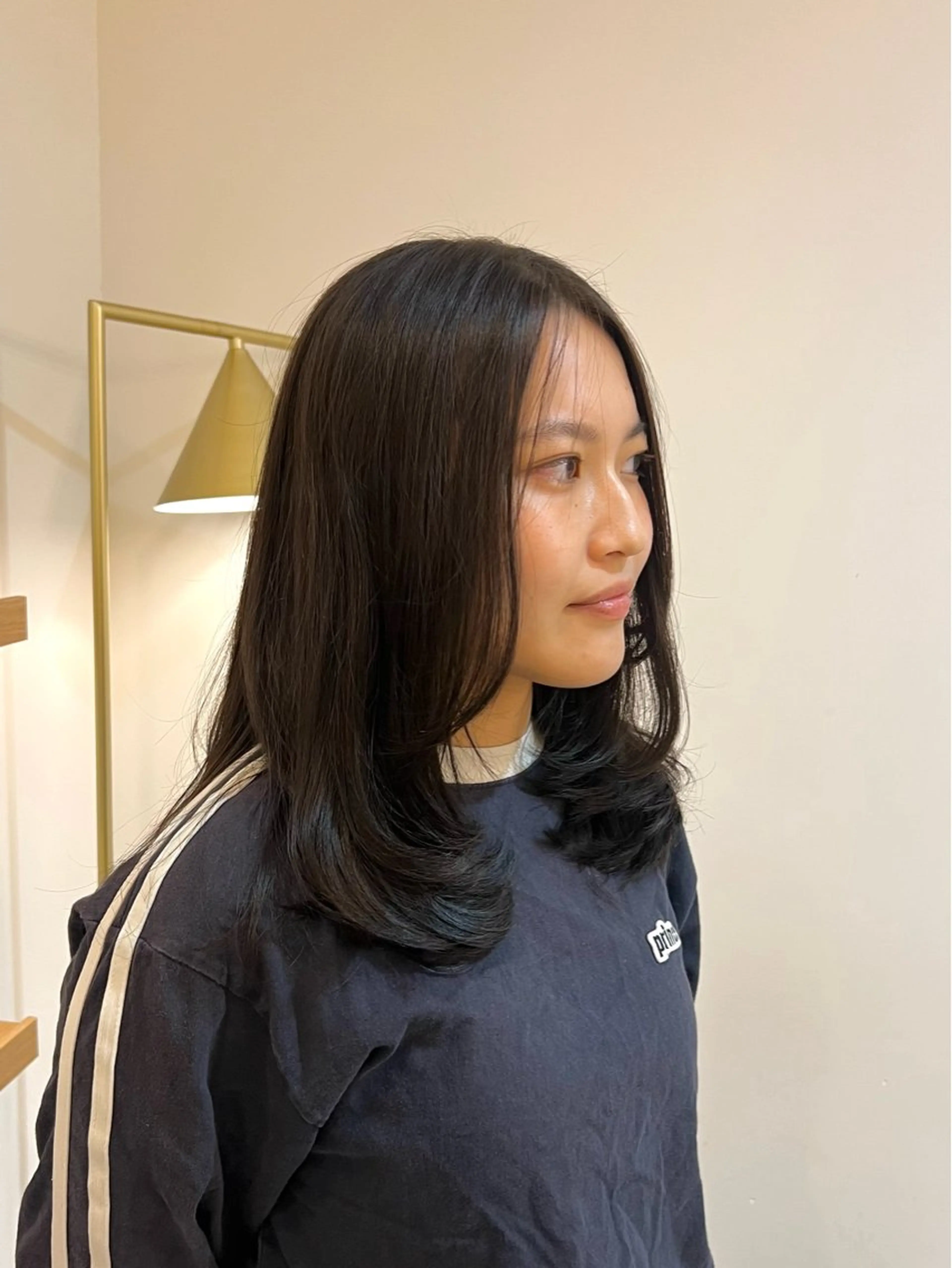 セミロング カラー ベージュカラー ブリーチ 透明感カラー ダブルカラー グレージュ ヘアカラー トリートメント 艶カラー/透明感 /ヒグチアオイのヘアスタイル