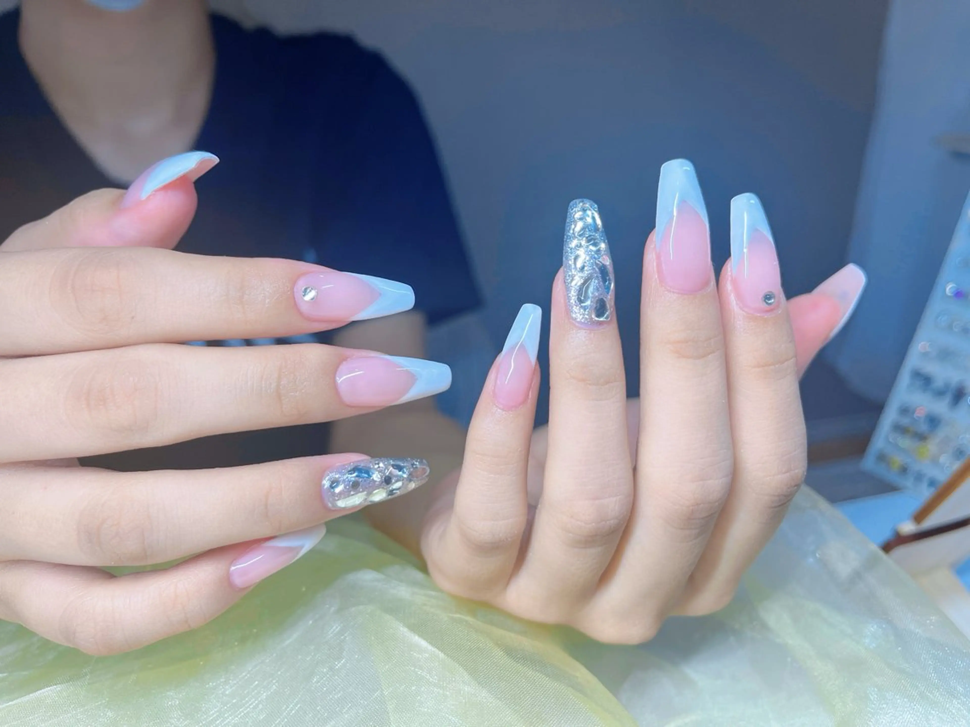 ネイル フレンチネイル 斜めフレンチ ハンドネイル nail salon Recessのネイルデザイン