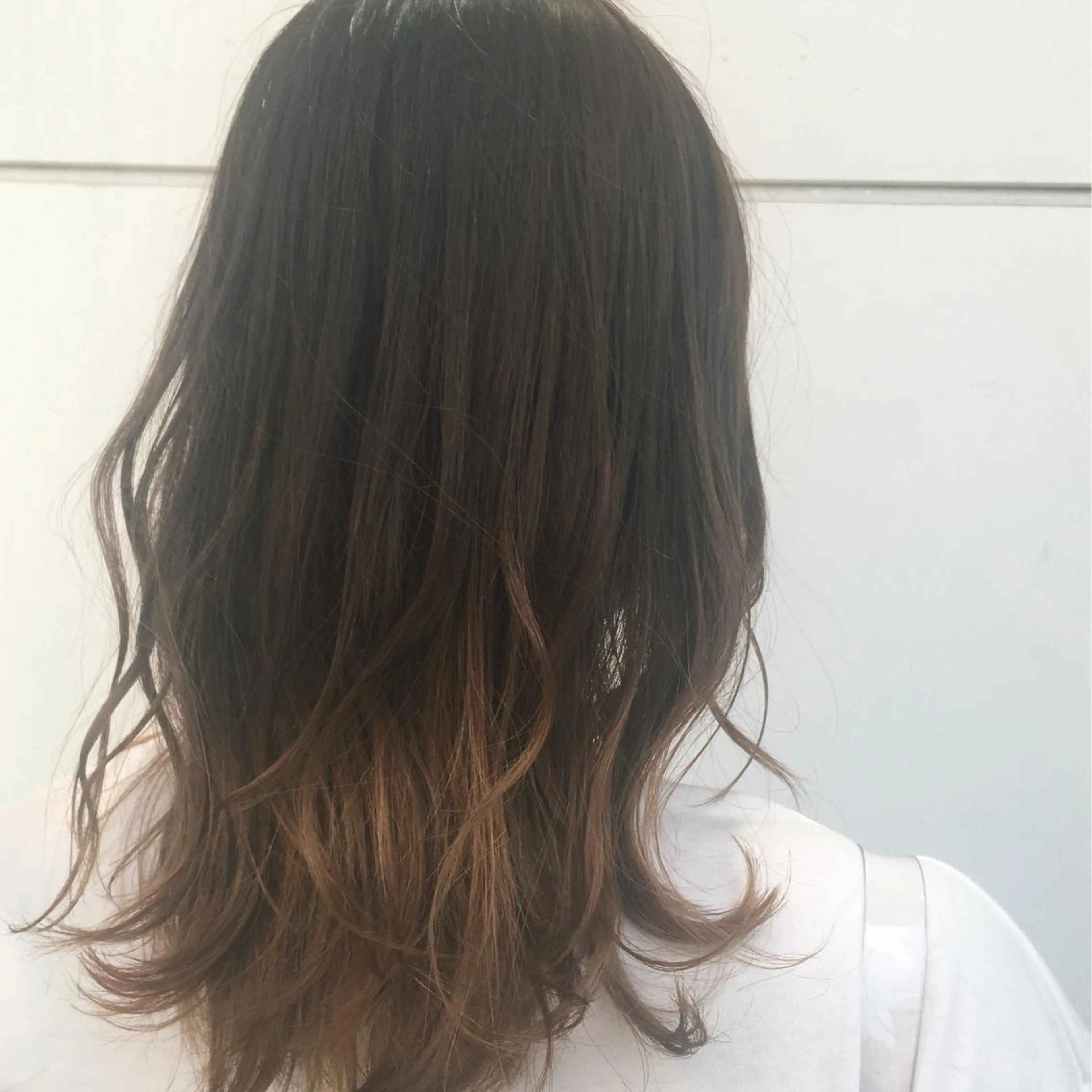 ロング カラー RINA🧤 デザインとボブのヘアスタイル