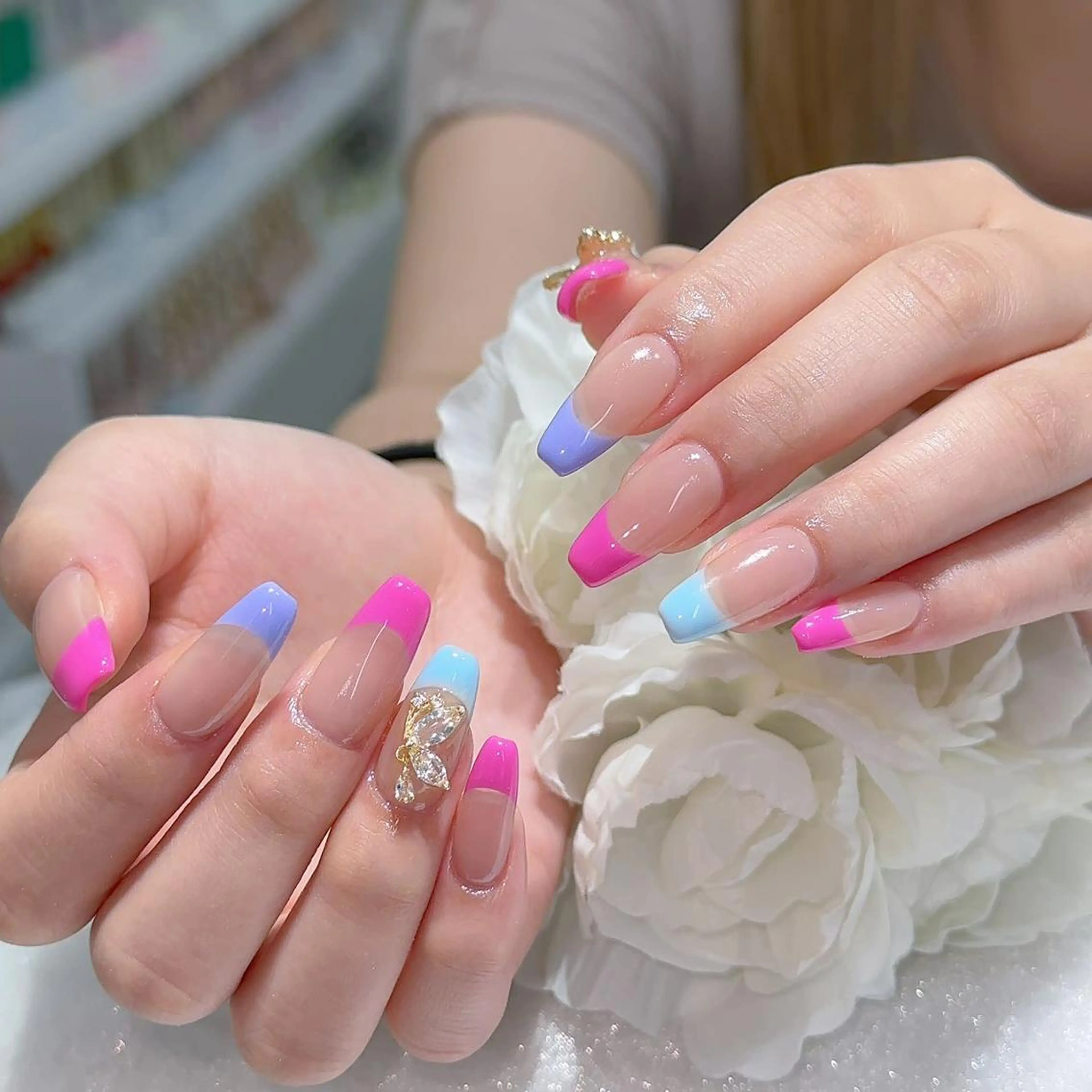 ネイル アートネイル 長さ出し スカルプネイル Queens ciciのネイルデザイン