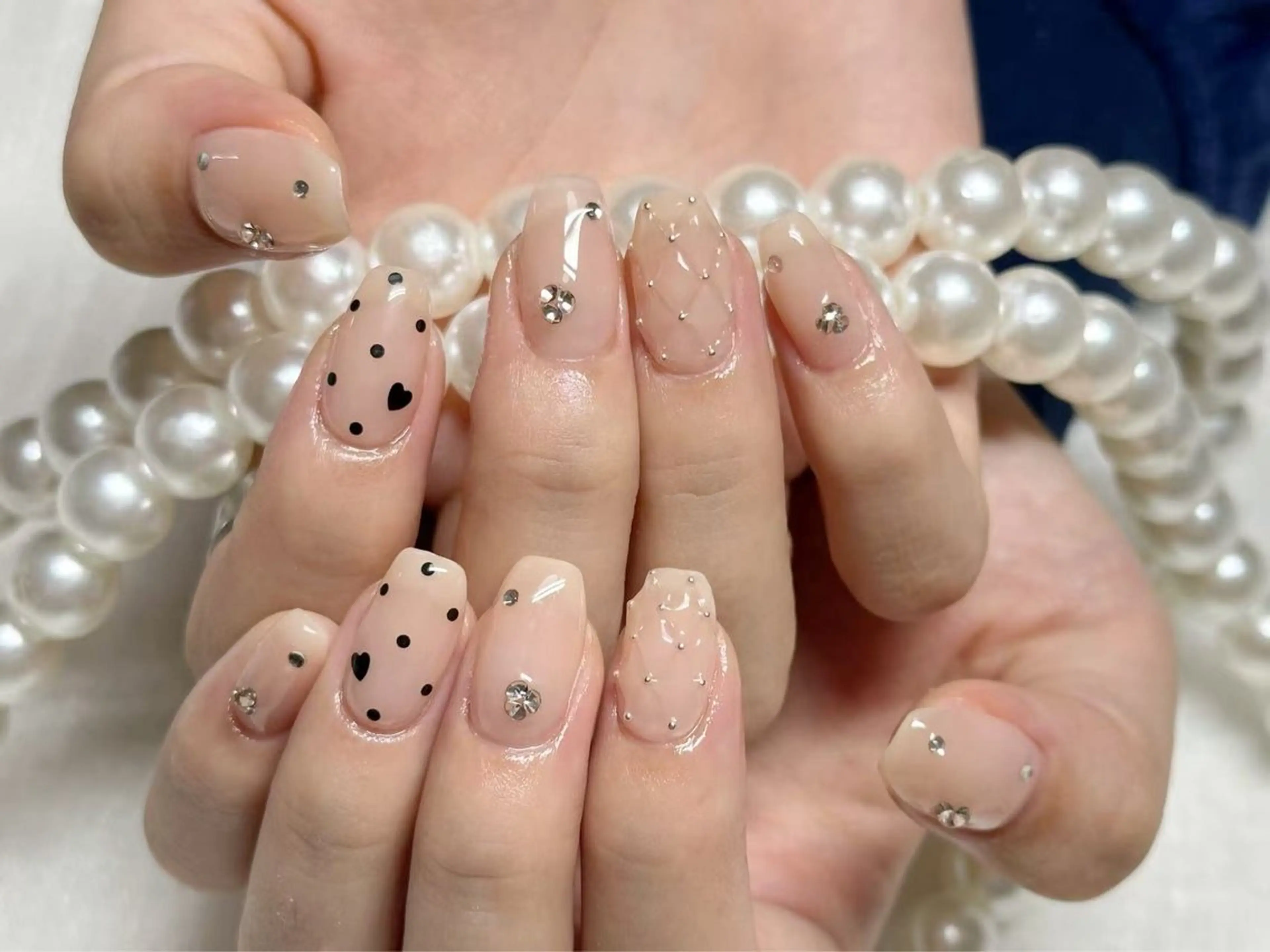 ネイル オーロラネイル 長さ出し フレンチネイル ガーリー キラキラネイル RIn 🎀のネイルデザイン