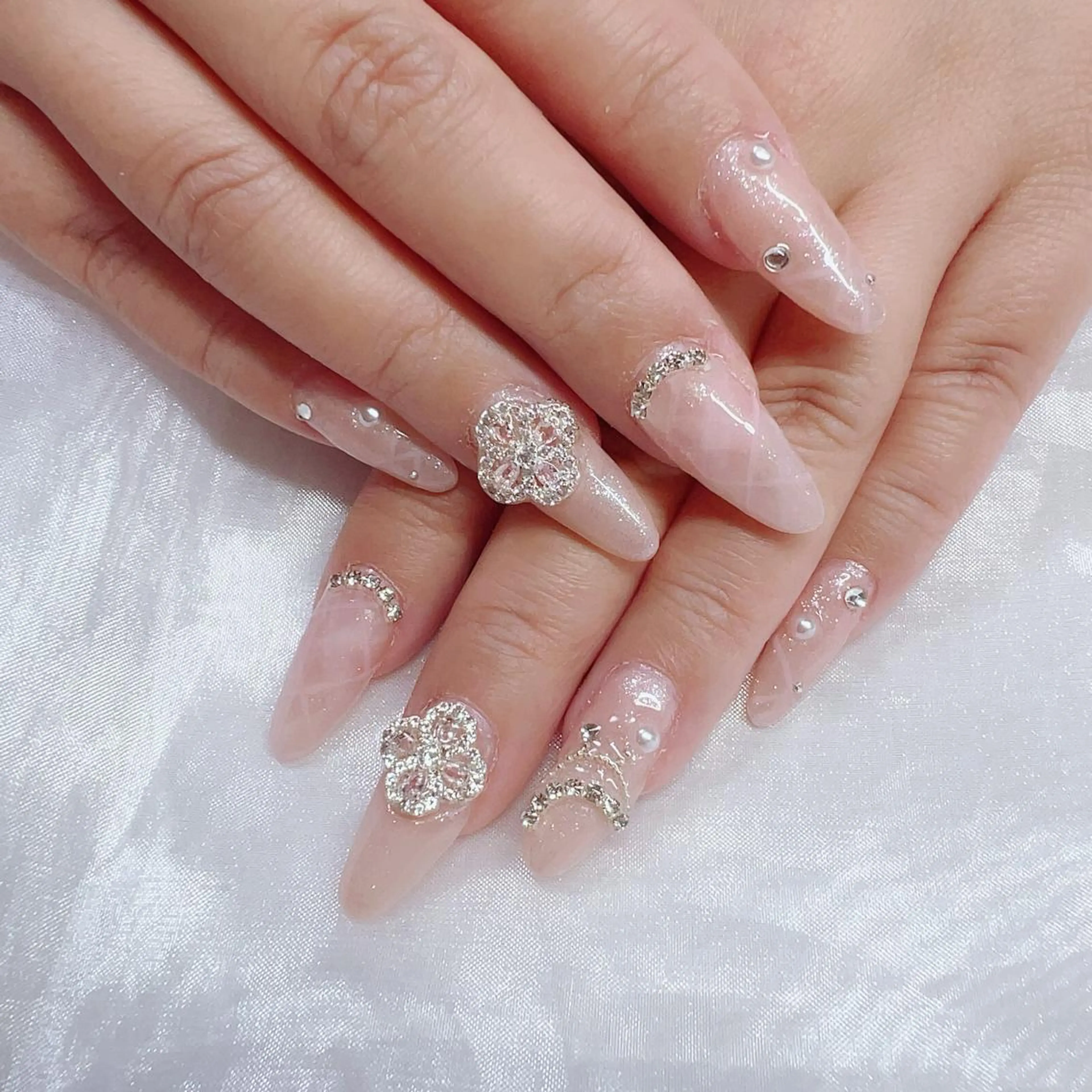 ネイル Rire_eye+beauty_nail所属・Rire_ nail_yukiのネイルデザイン