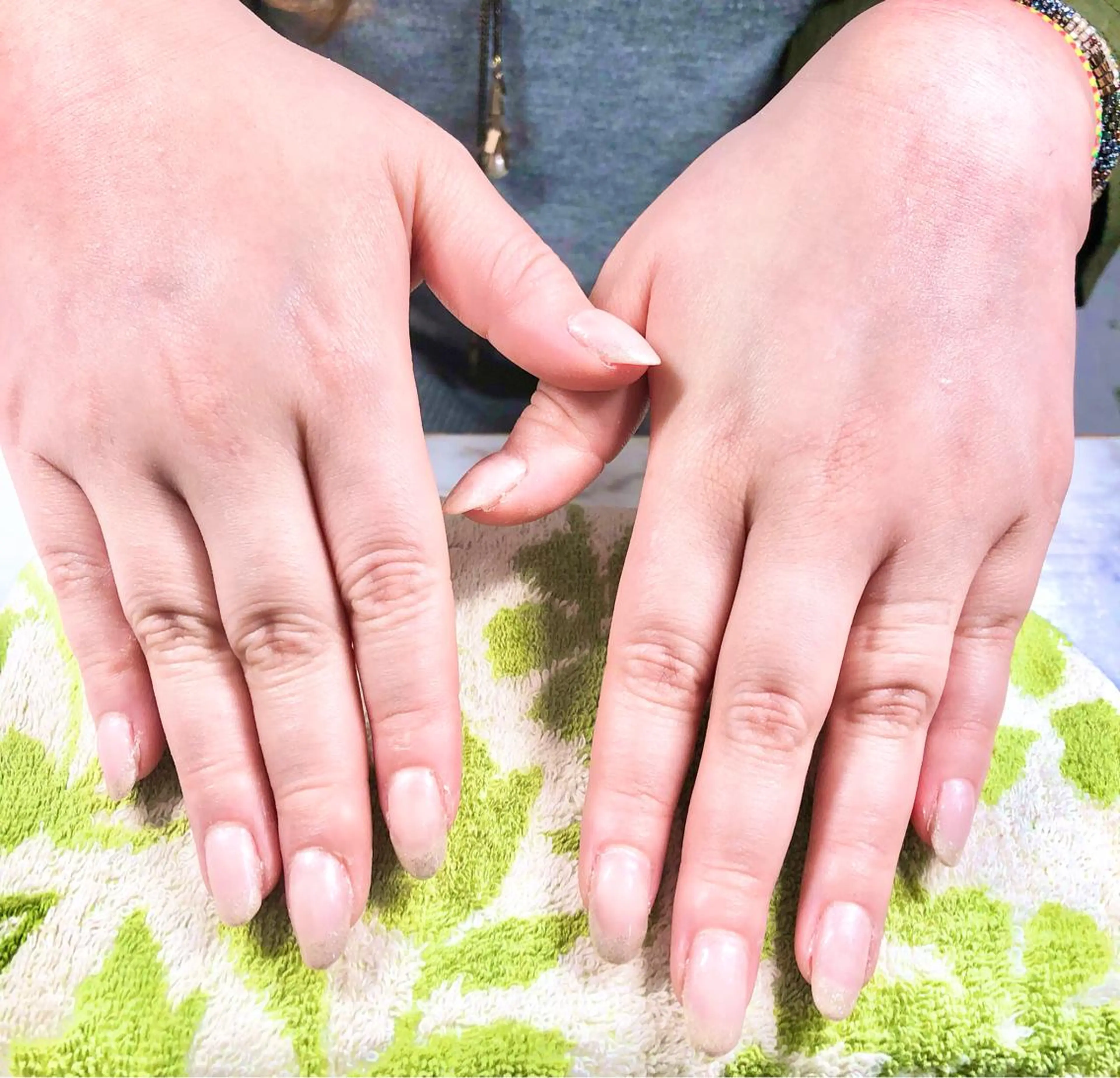 ネイル フレンチネイル ラメ(グリッター) ピンク シルバー ハンドネイル Tairacchi ﾀｲﾗｯﾁのエステ・リラクイメージ