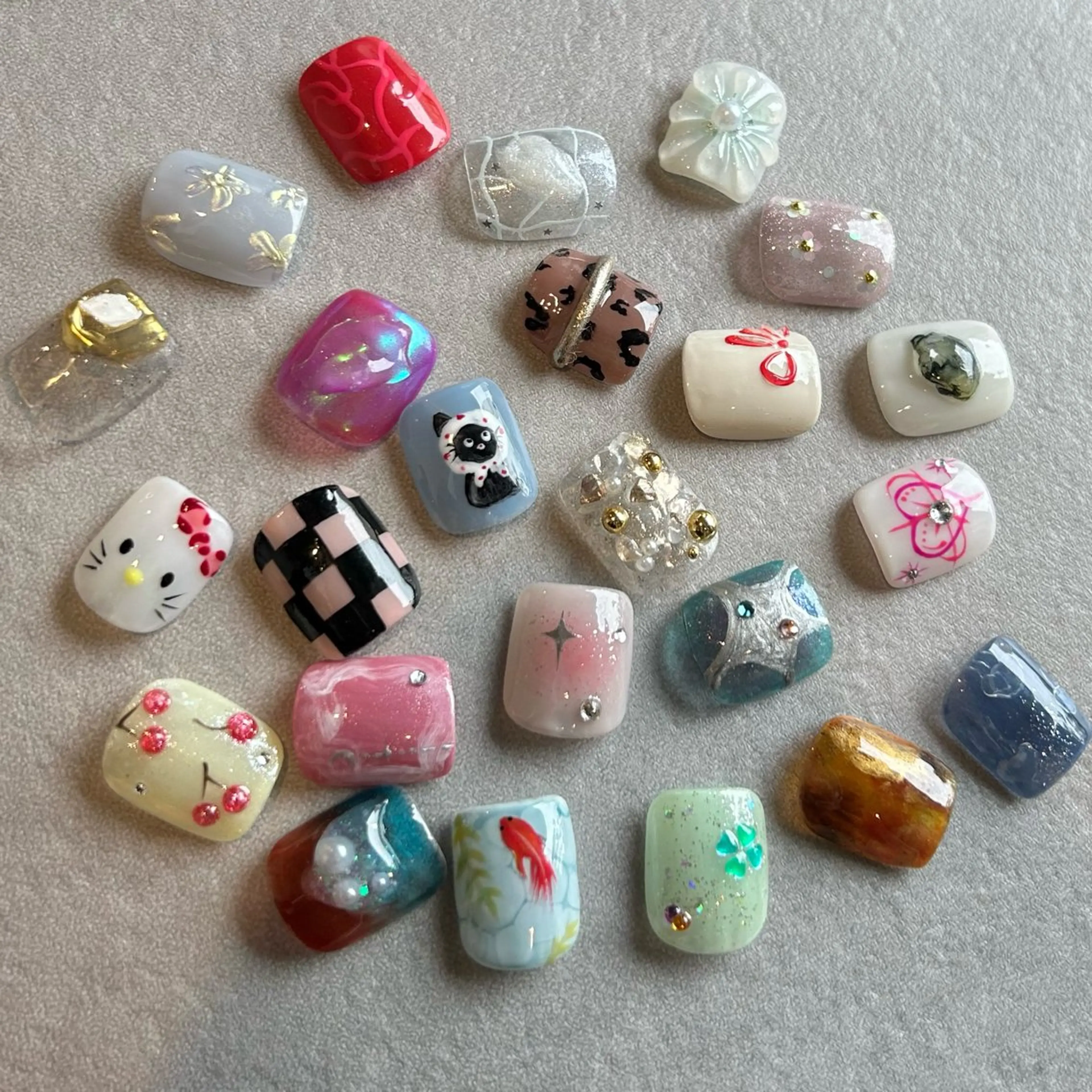 ネイル フットネイル フットネイル 久保 姫花のネイルデザイン