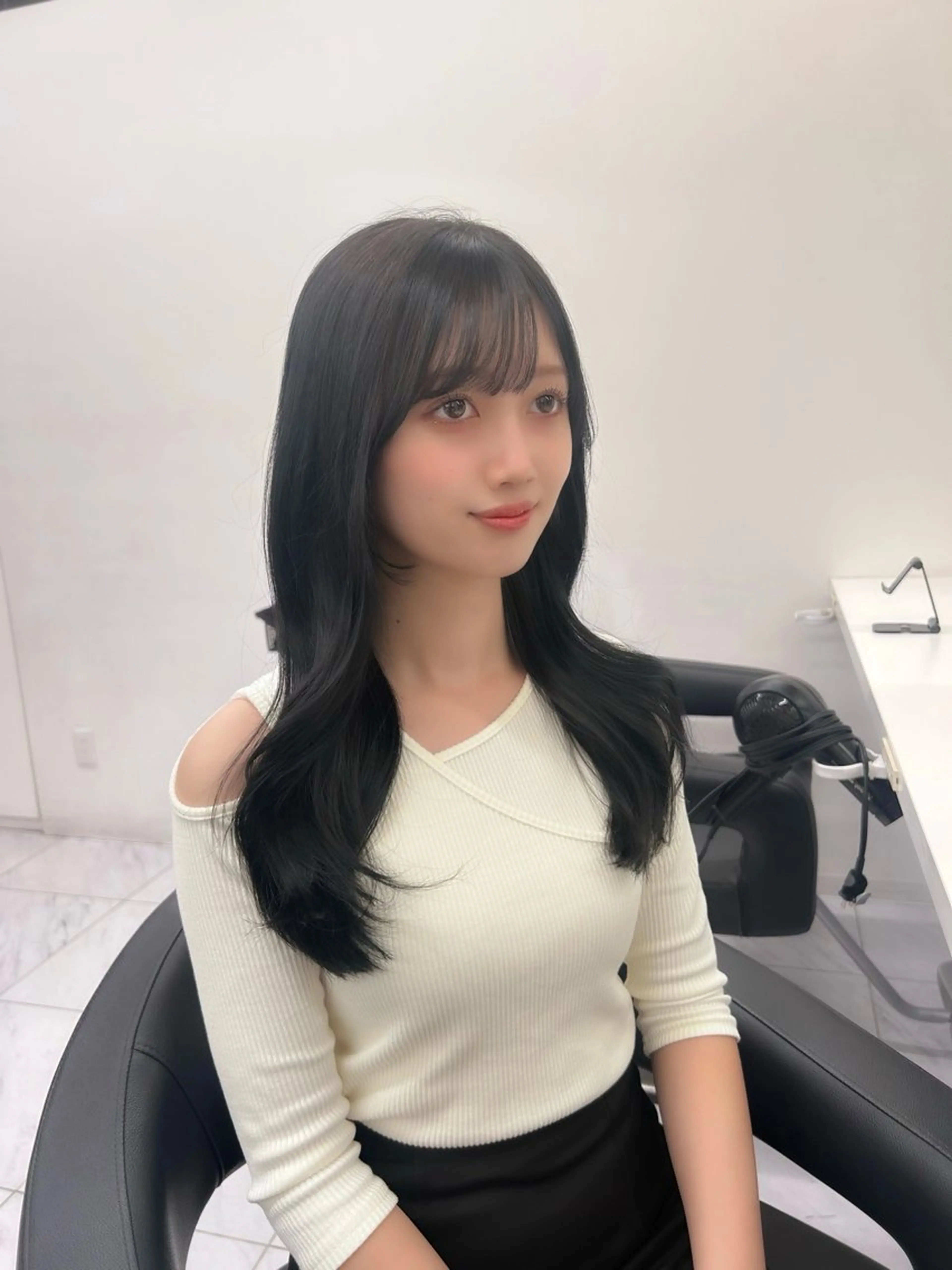 カラー パーマ ヘアアレンジ メンズ キッズ カット ヘアカラー トリートメント ヘアセット ブリーチなしカラー/ ブラウン/レイヤーのヘアスタイル