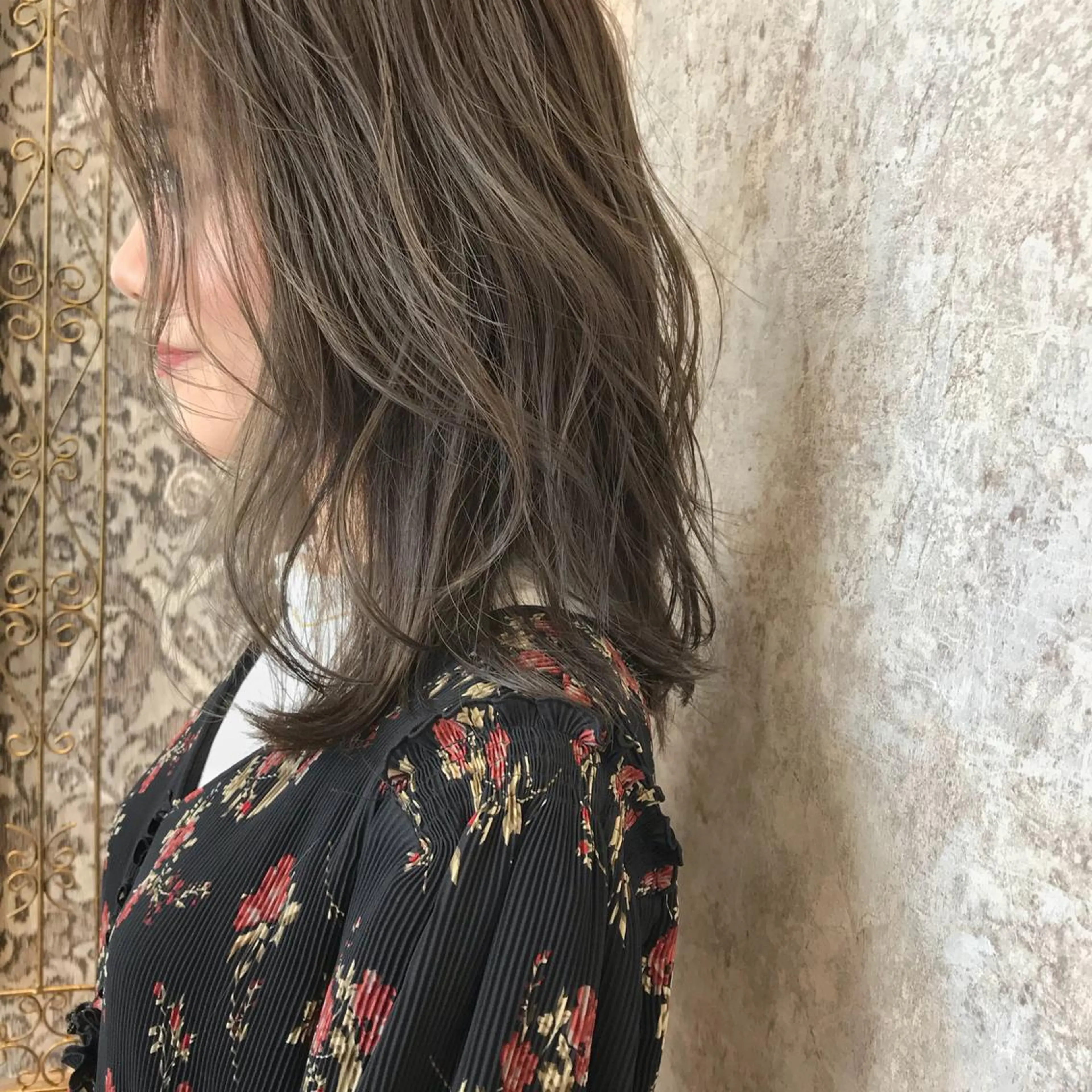 セミロング カラー 透明感カラー HARUNA🤍 大人ショートヘアのヘアスタイル