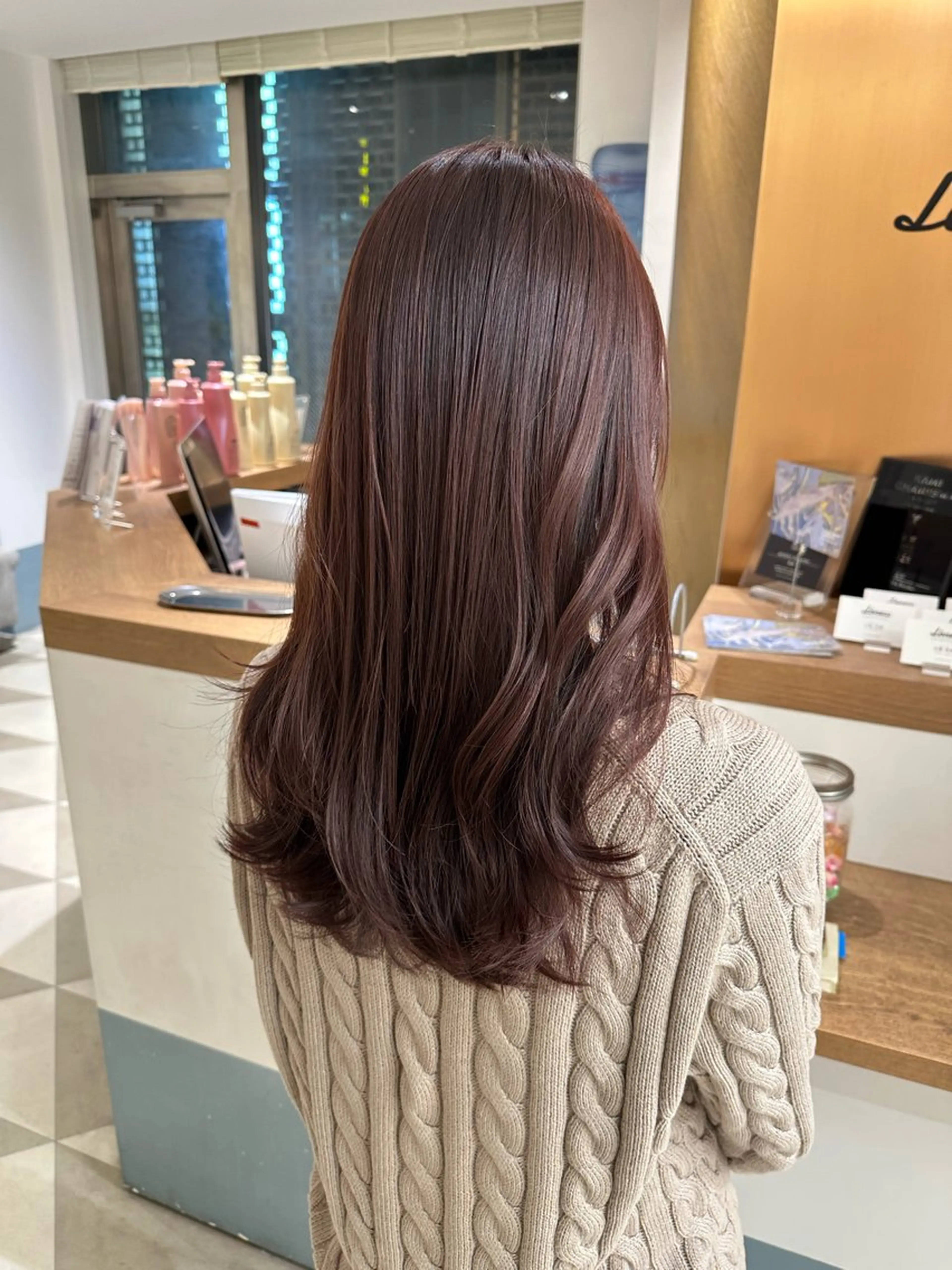 ロング カラー ヘアカラー トリートメント 安丸 結夏のヘアスタイル