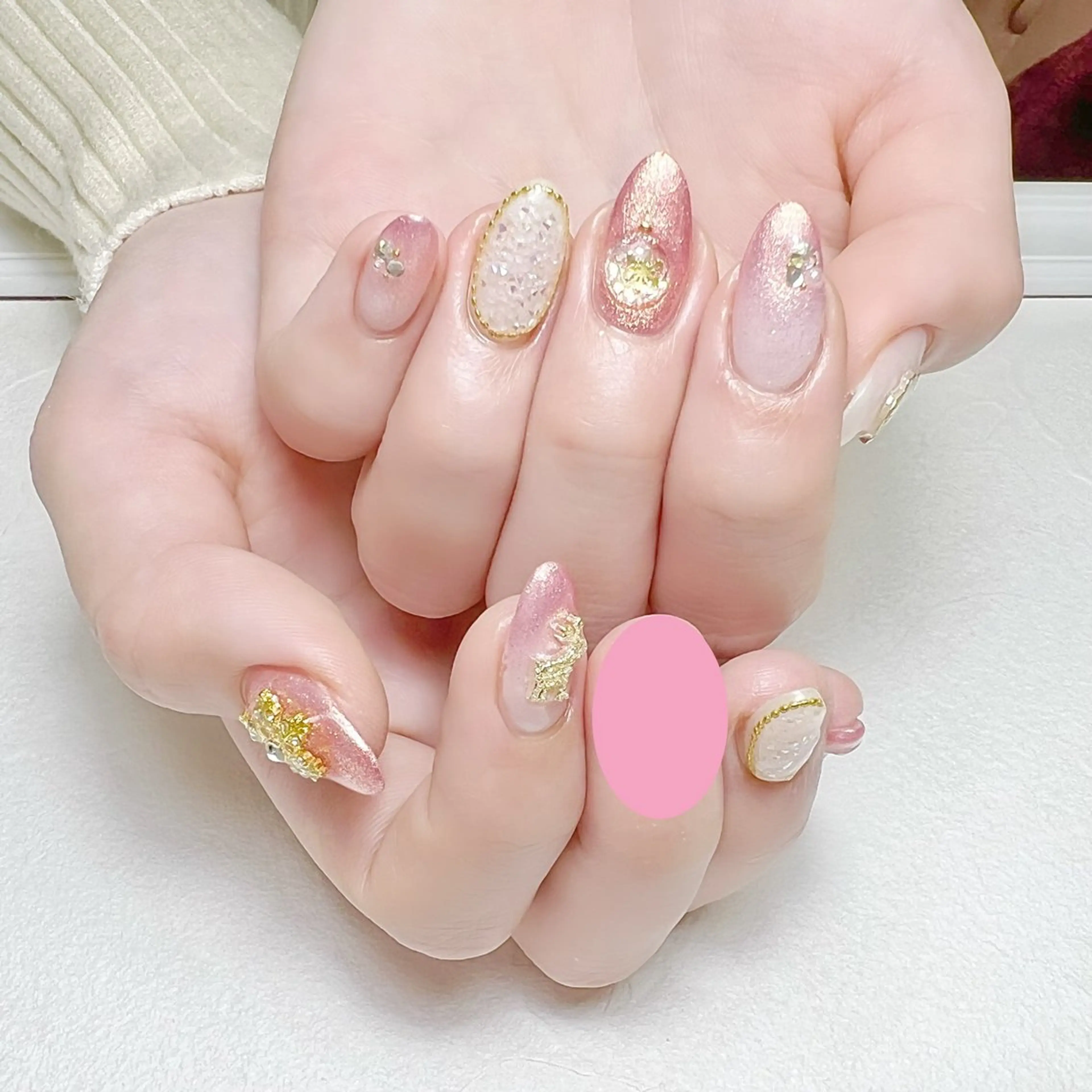 ネイル グラデーション キラキラネイル ピンク 冬ネイル クリスマス rouse nail RISATOのネイルデザイン