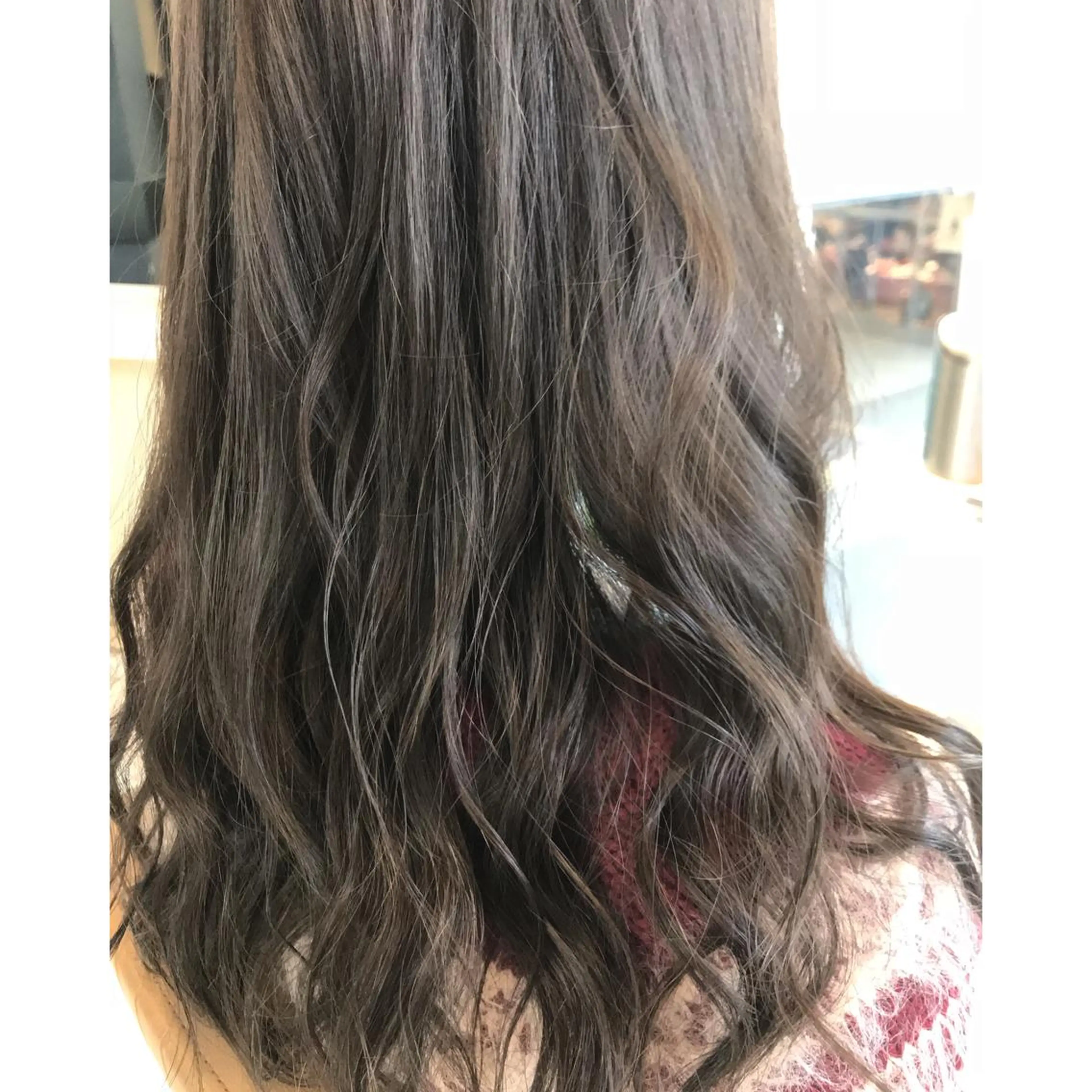 ロング カラー アディクシーカラー ブリーチ ハイライトカラー ハイライト トリートメント 坂西 春果のマツエク・マツパデザイン