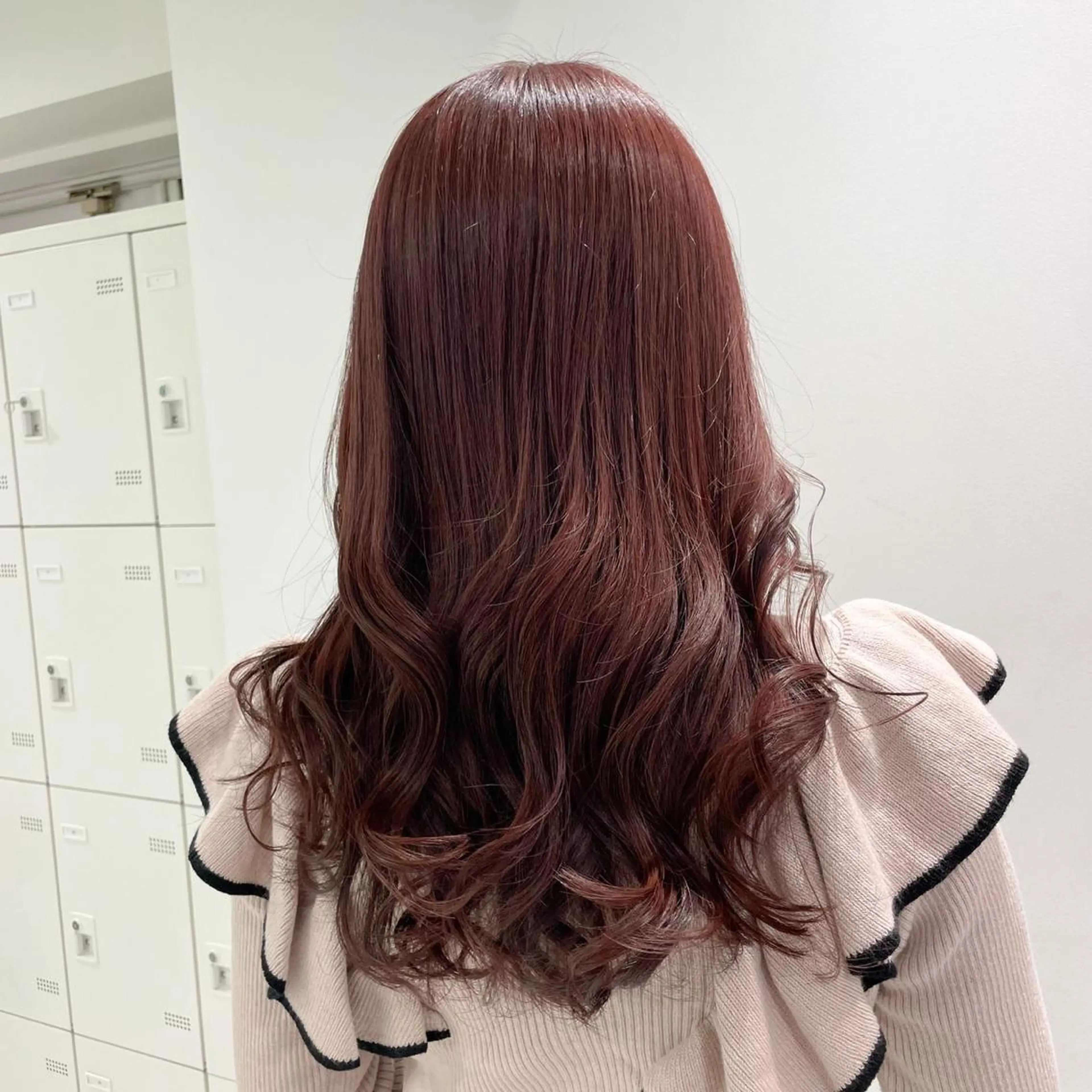 ロング ❤︎ワンホンガーリー なハイトーンヘア❤︎のヘアスタイル