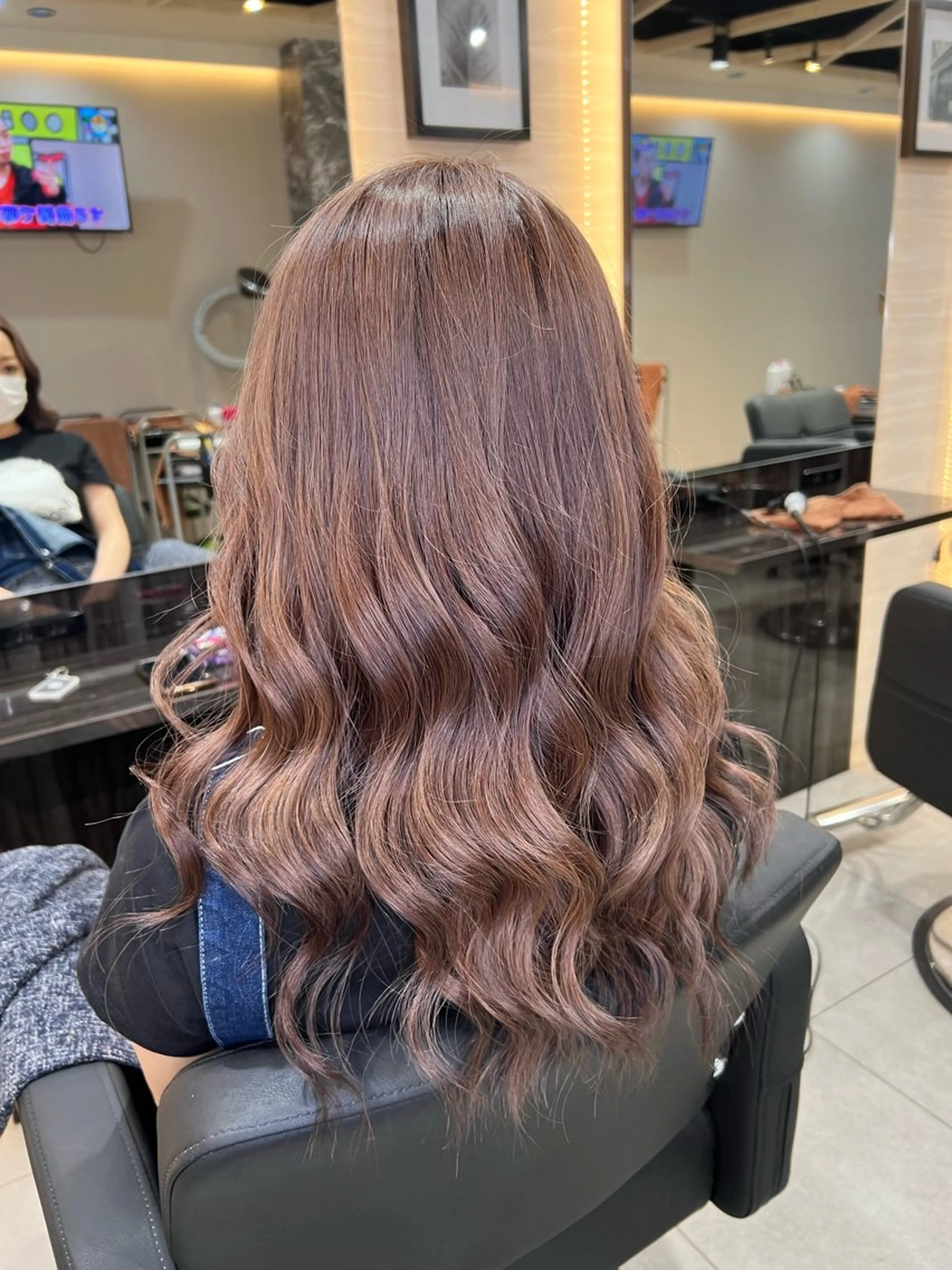 ロング 🌈カラー特化 ハイトーンけいと🌈のヘアスタイル