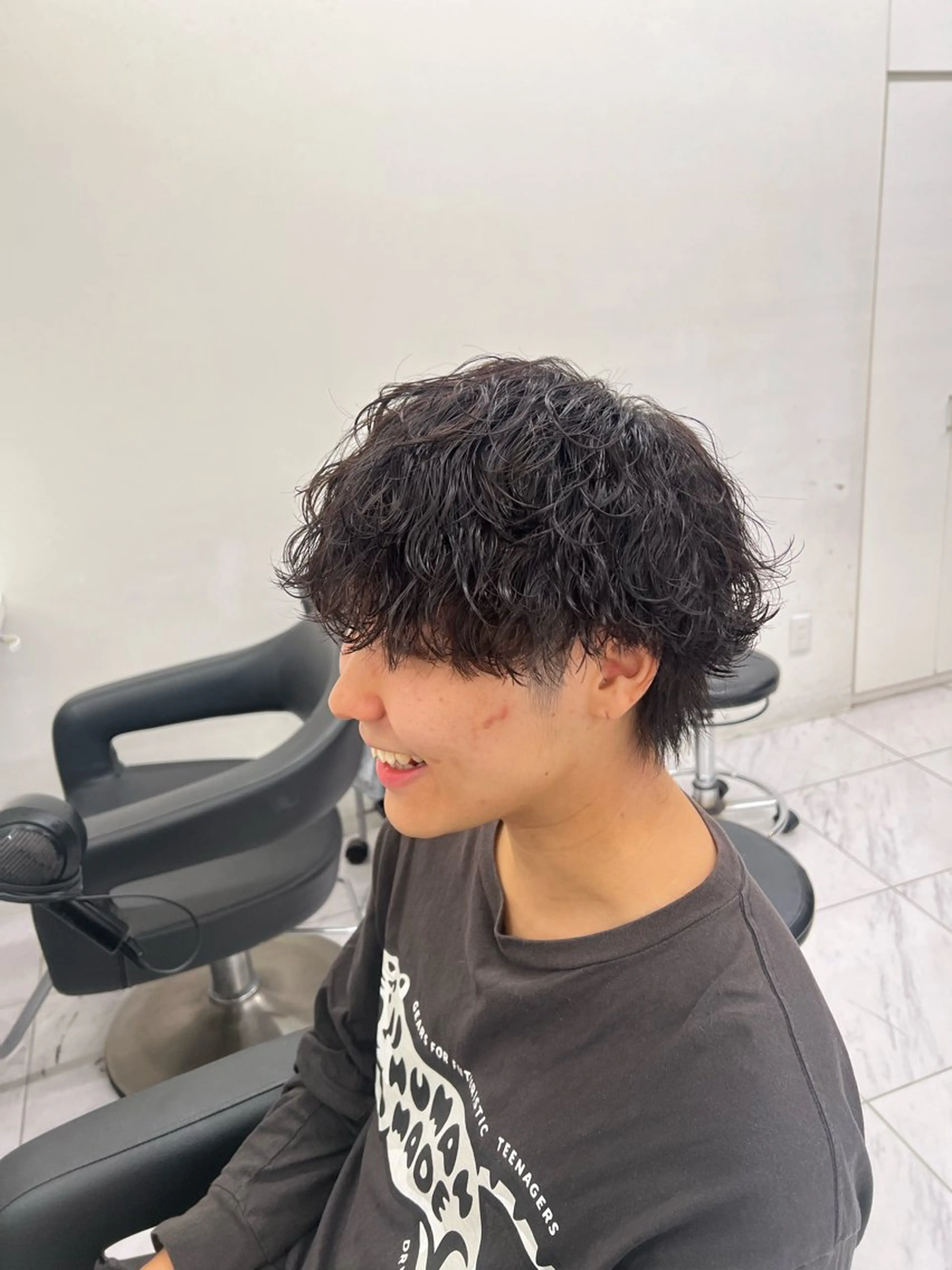 【🔥今だけ🔥】メンズの方みんなが選ぶ！カットパーマ‼️（波巻き、ツイスパ、ニュアンス、フェザーなど）の写真