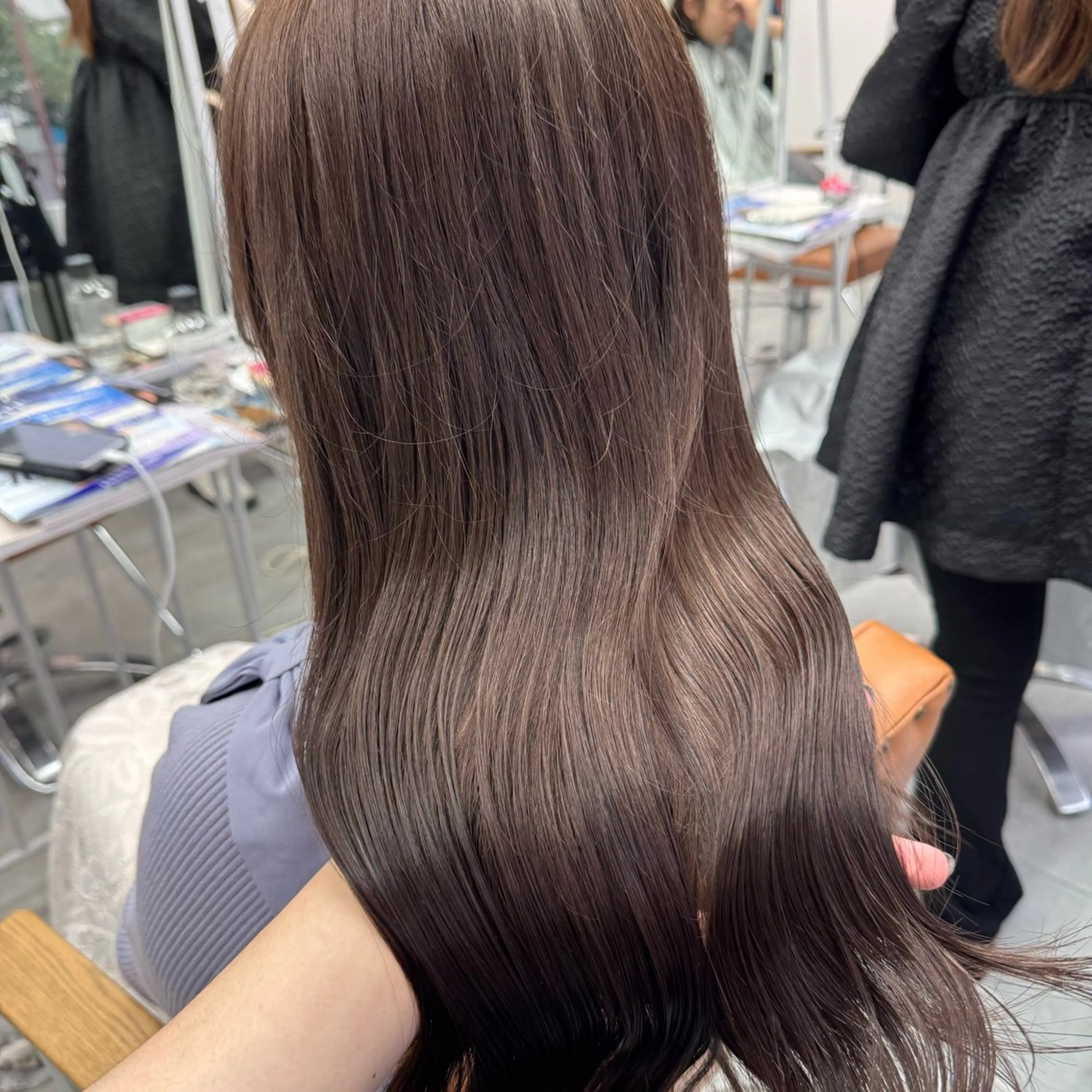 ロング カラー ヘアアレンジ ヘアカラー ブリーチなしカラー /ベージュ/安形翔のヘアスタイル