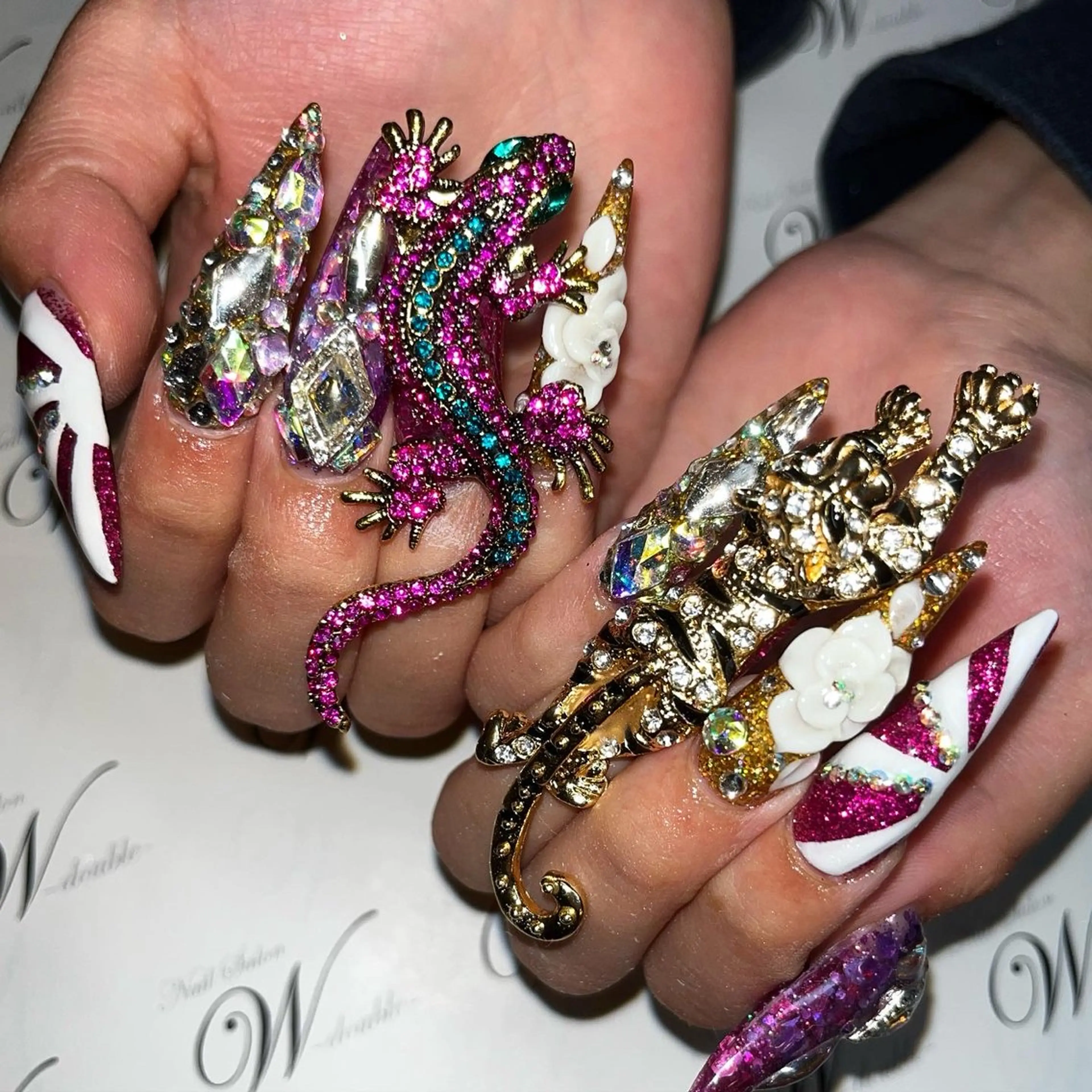 ロング ロング ハンドネイル ネイルサロン ダブルのネイルデザイン