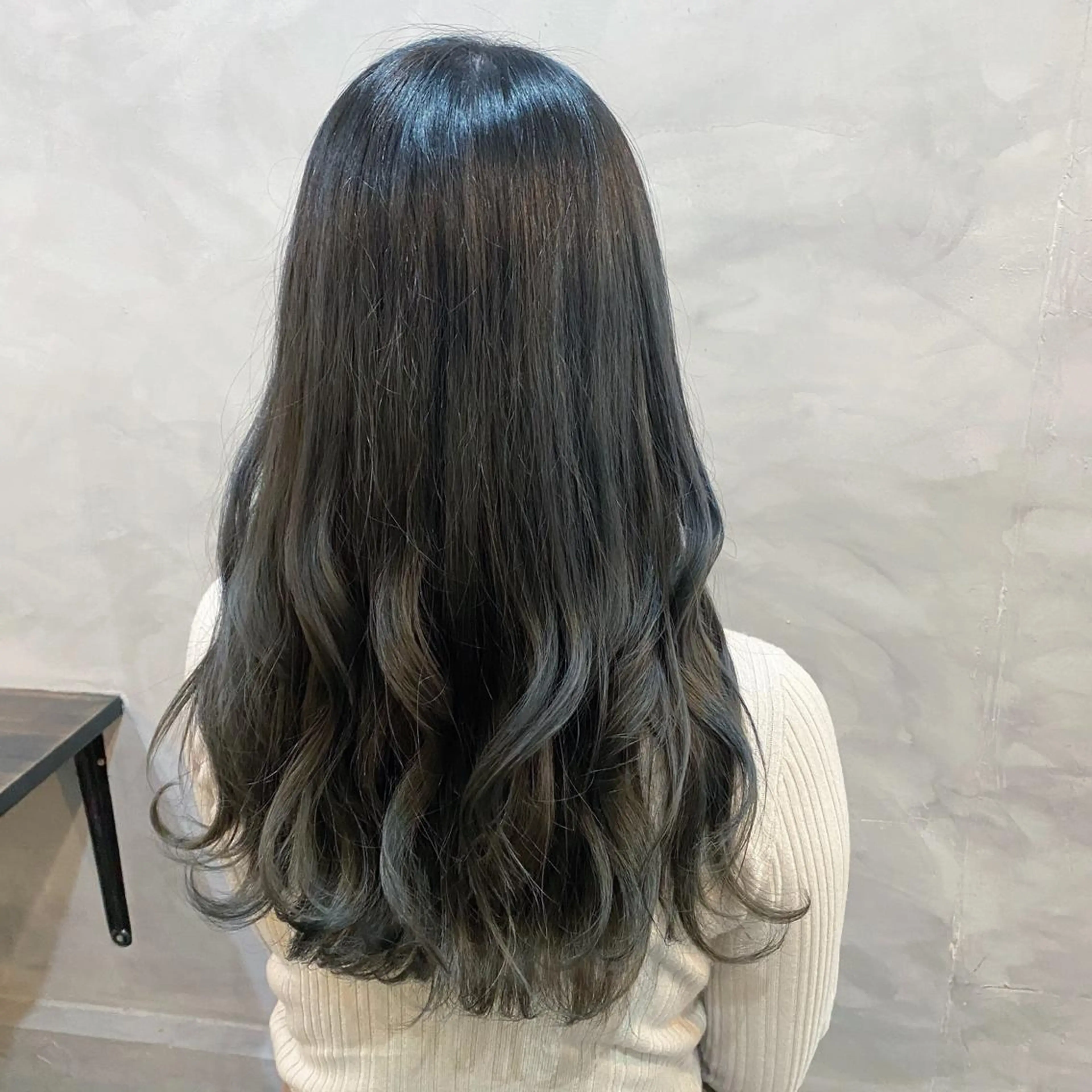 ロング カラー YUNA ユウナのヘアスタイル