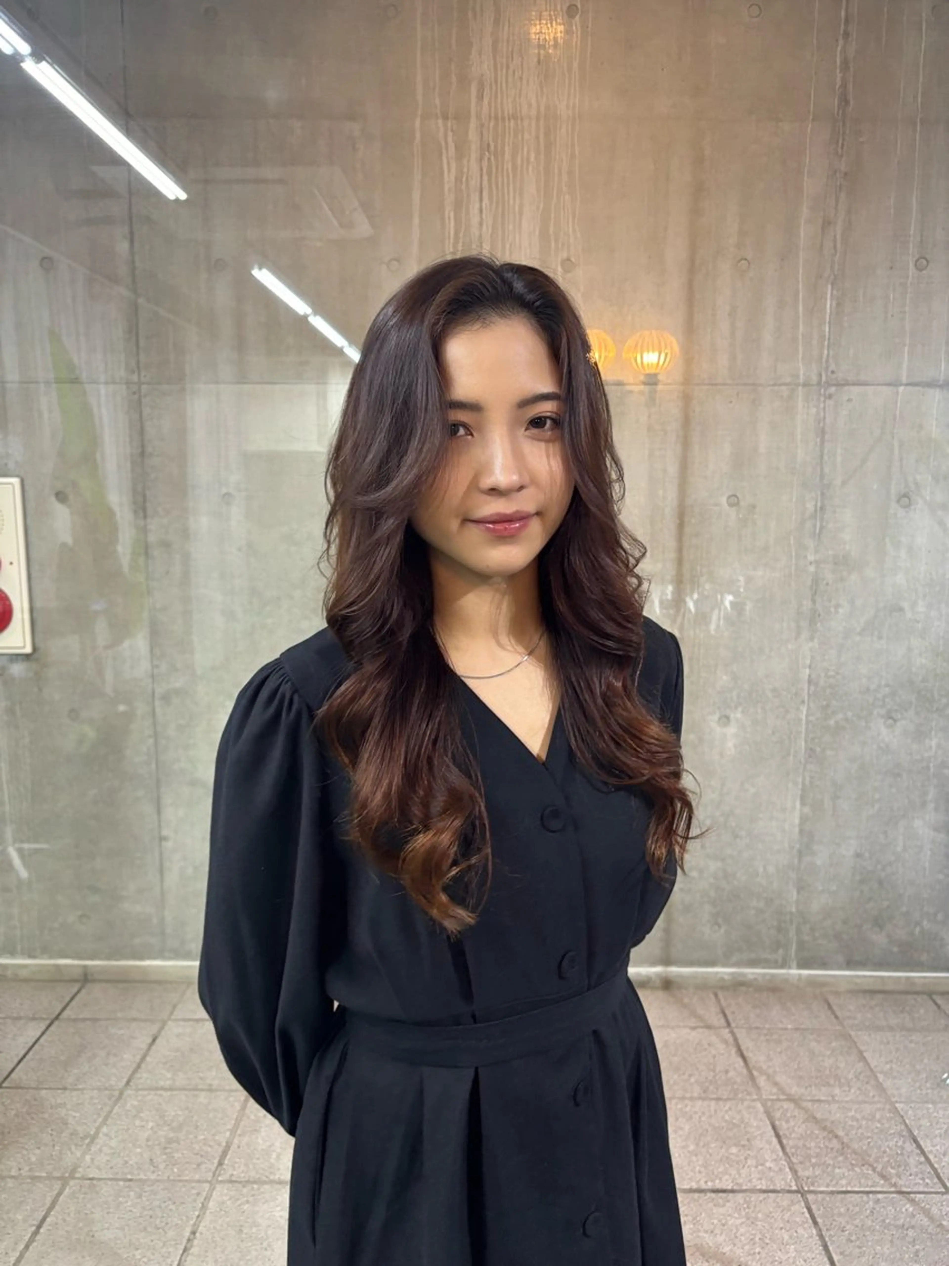 ロング レイヤーカット Dice朋生/美髪/ 白髪ぼかし/ブリーチのヘアスタイル