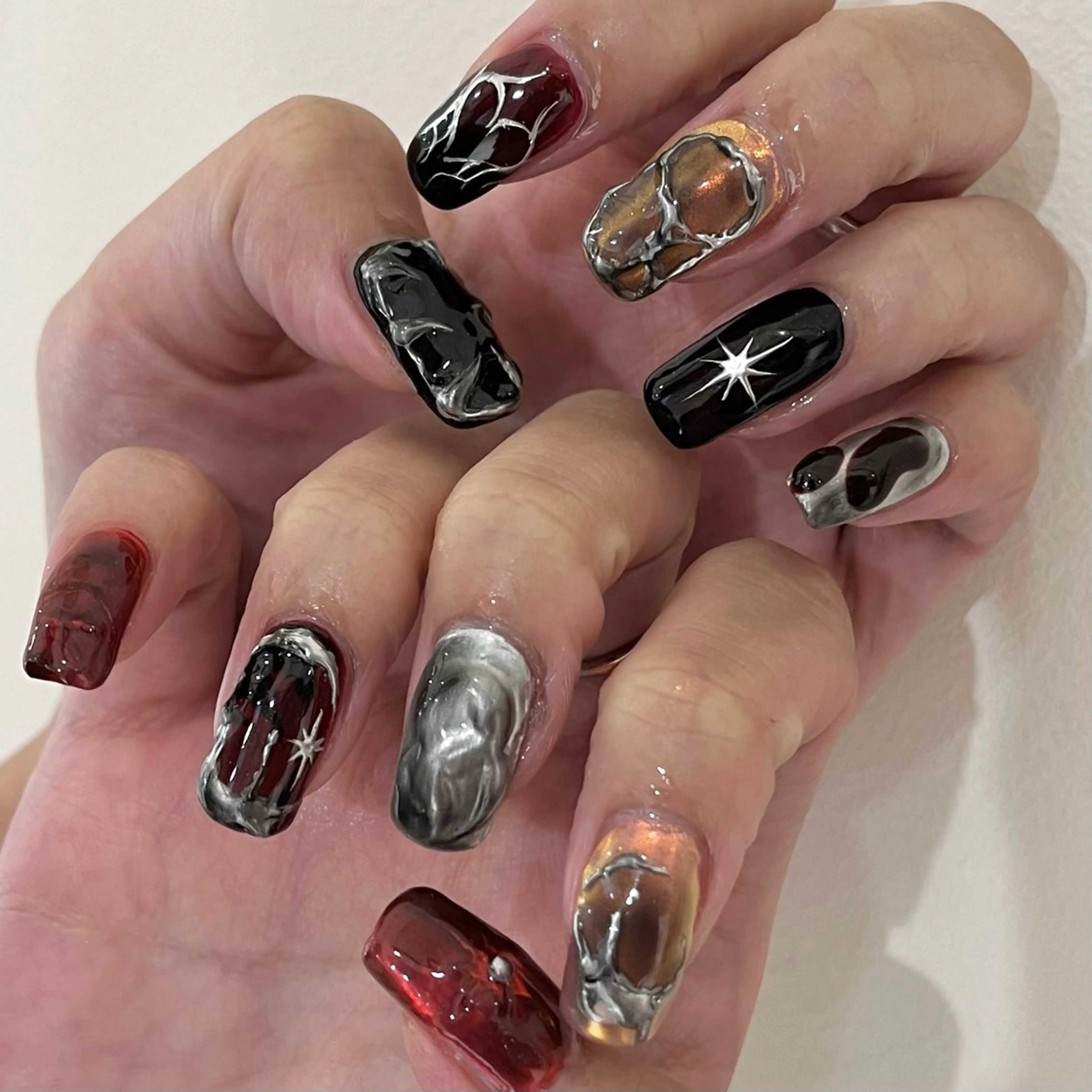 ネイル ハンドネイル 内田 里穂のネイルデザイン