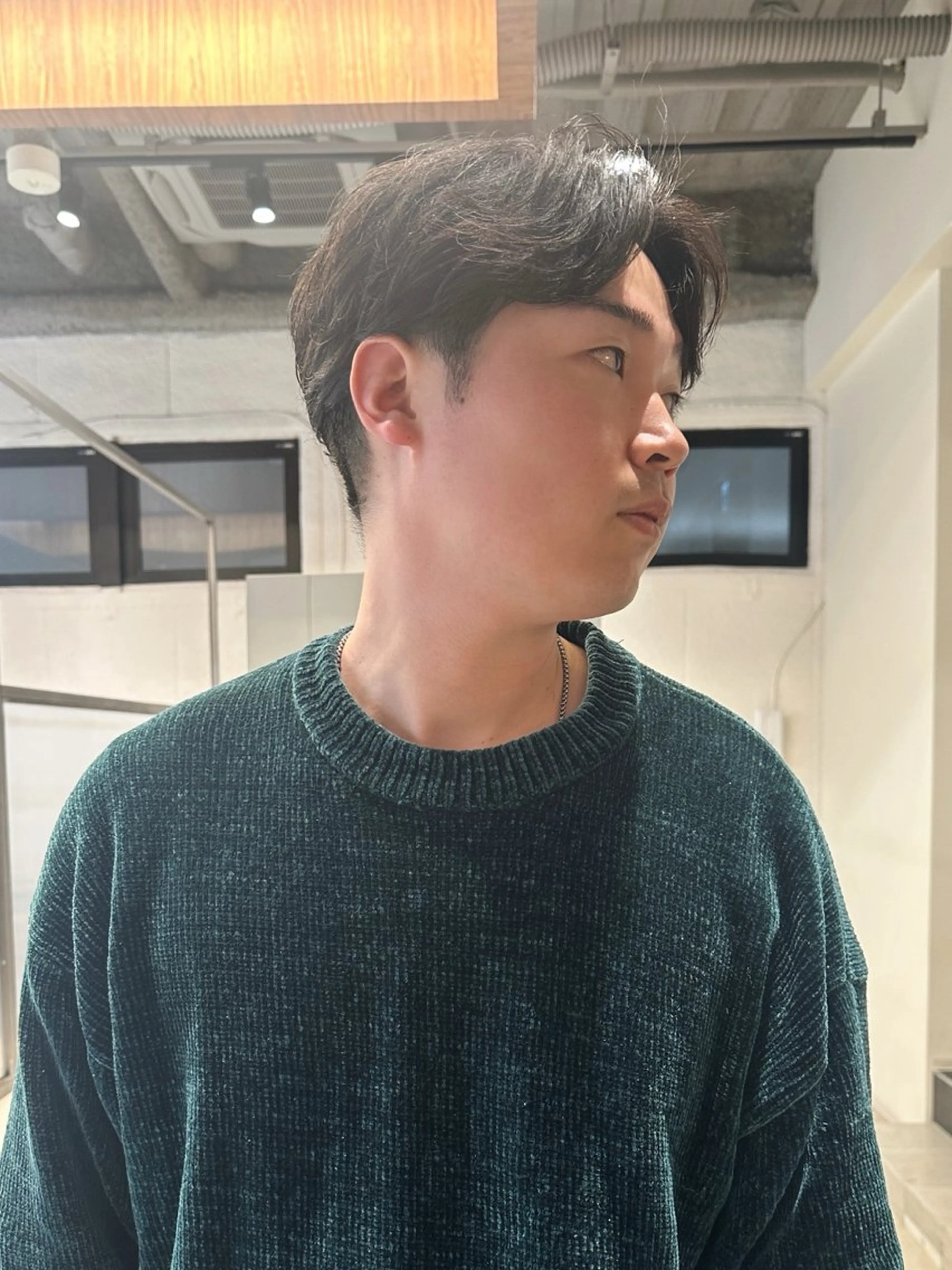 パーマ メンズ センターパート フェザーパーマ メンズパーマ カット パーマ 【LIC】南堀江 安藝颯/メンズ専門のヘアスタイル