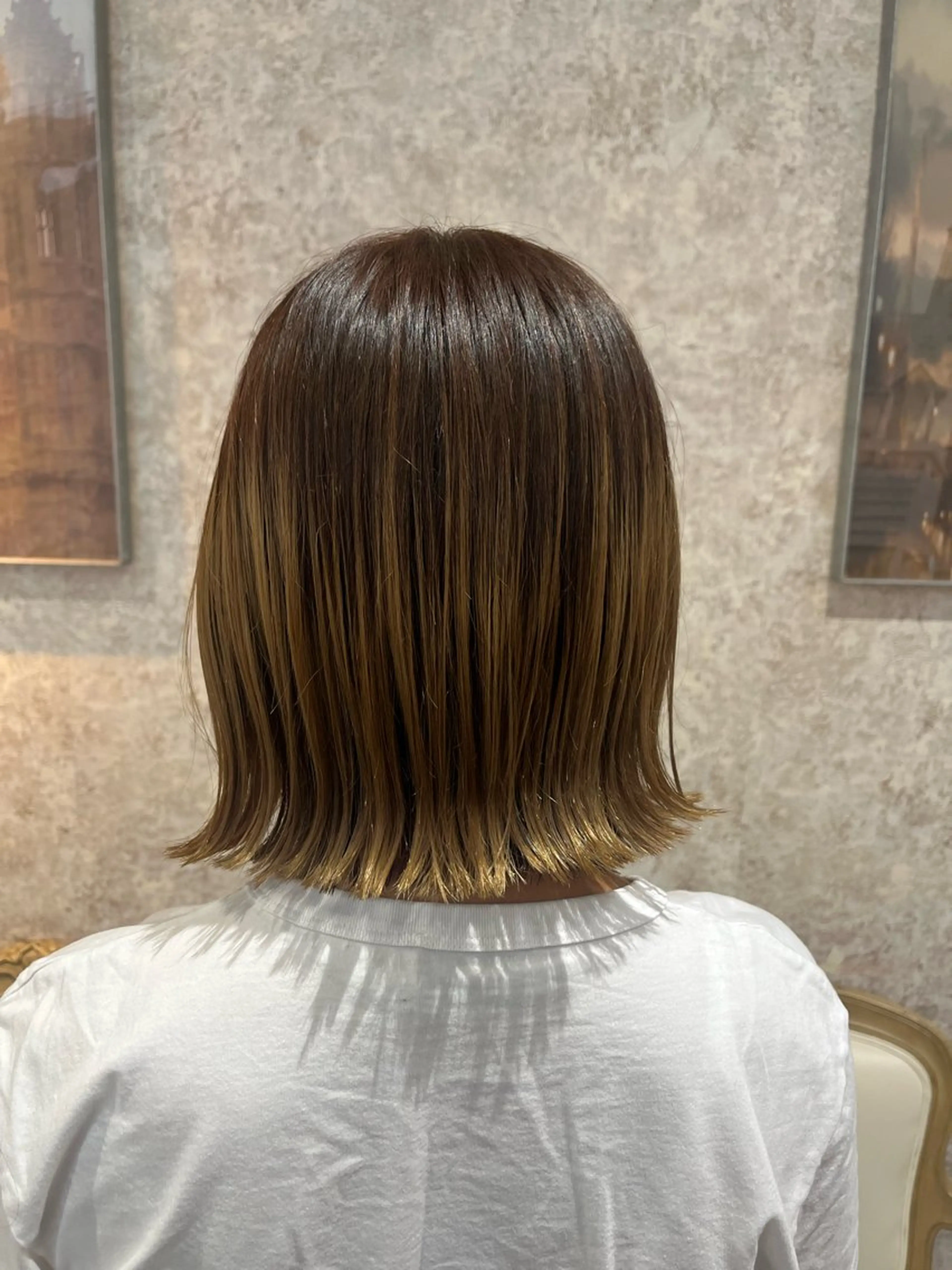 ショート シャドールーツ earth　深川愛実のヘアスタイル