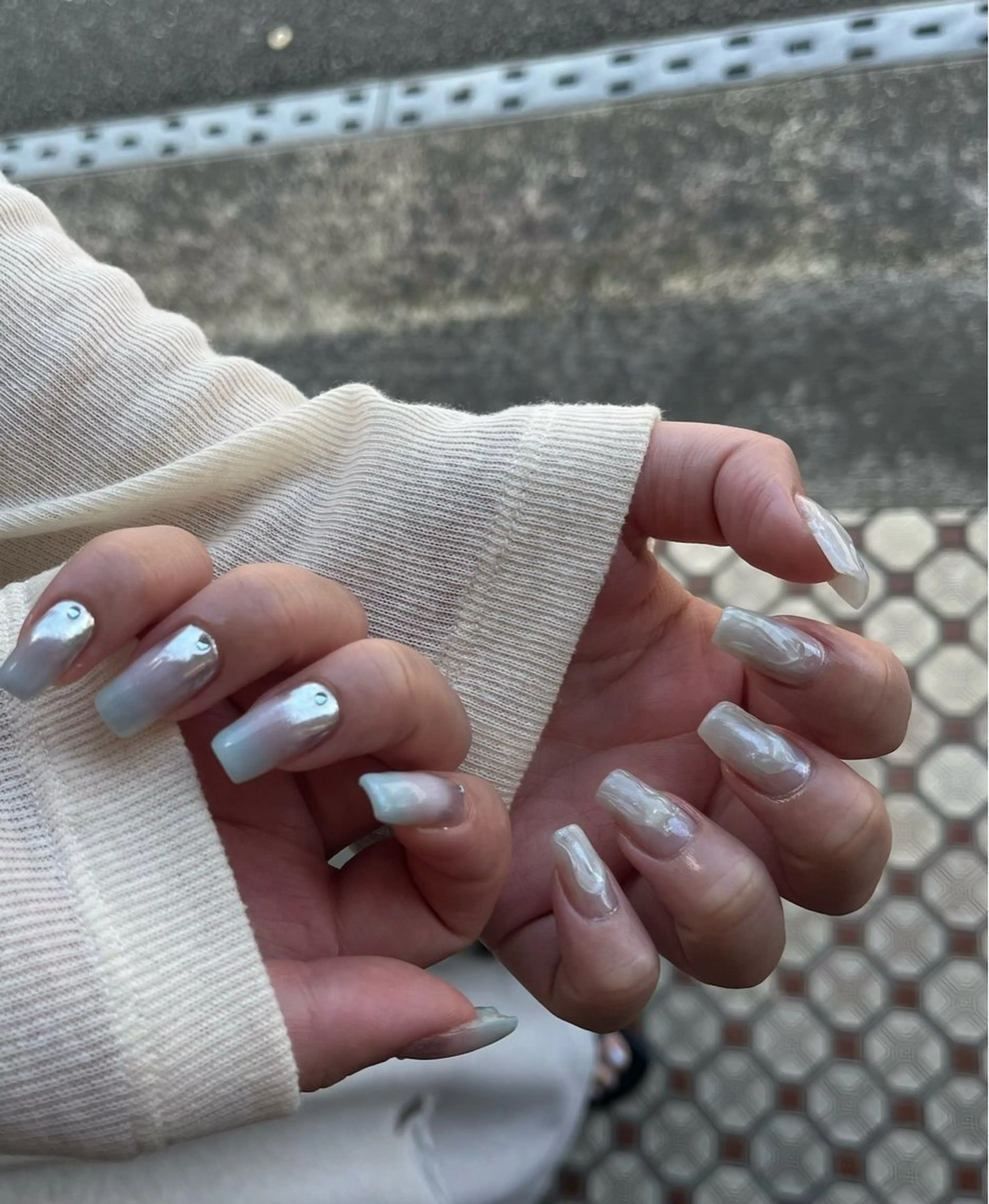 ネイル グラデーション ミラーネイル ニュアンスネイル ハンドネイル ネイルハウス✴︎ふたご座所属・ネイルハウスふたご座 Natsumiのネイルデザイン