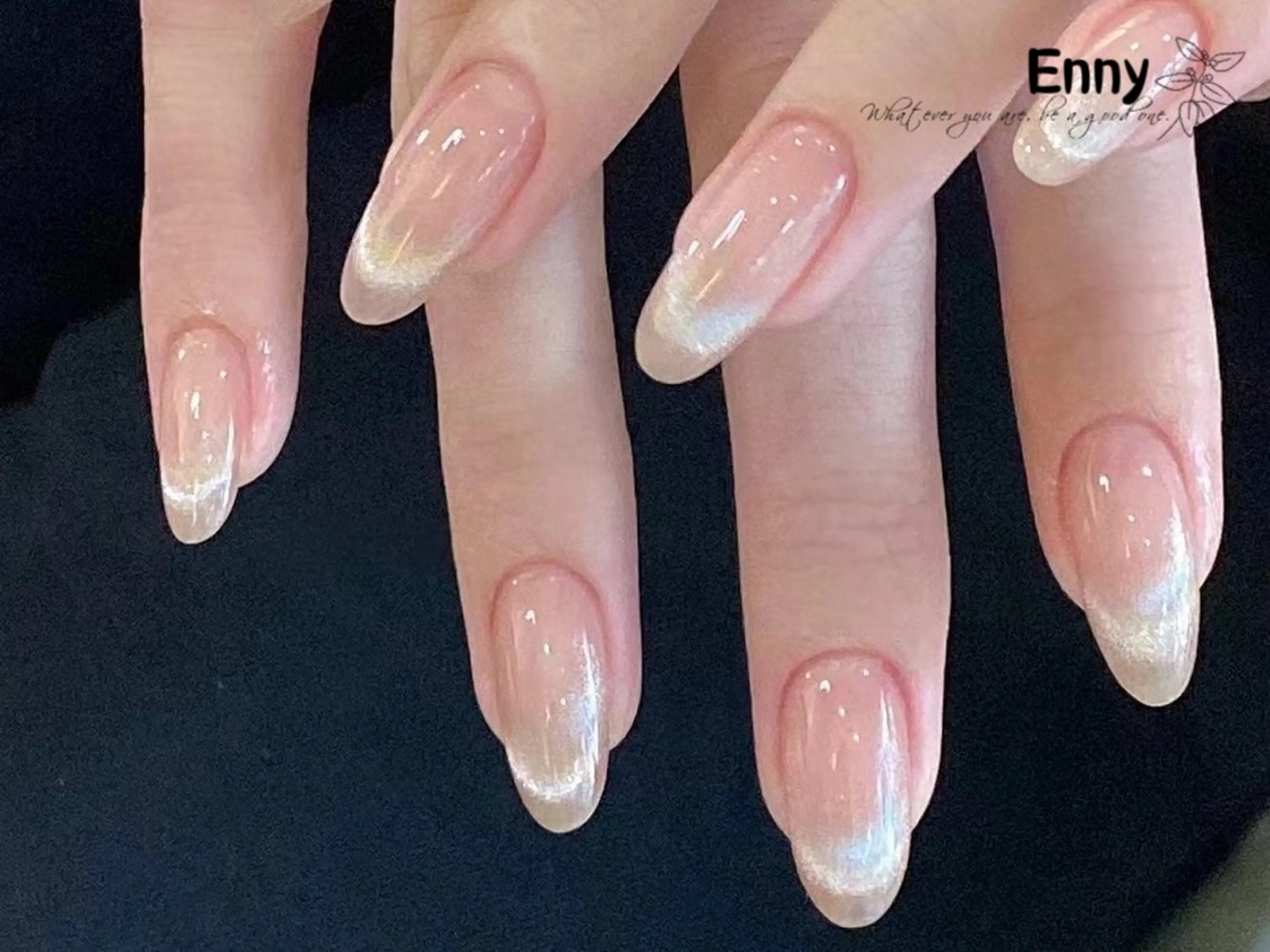 】ゴージャス感がプラス】マグネットグラデーション+ストーンつけ放題 6480円の写真