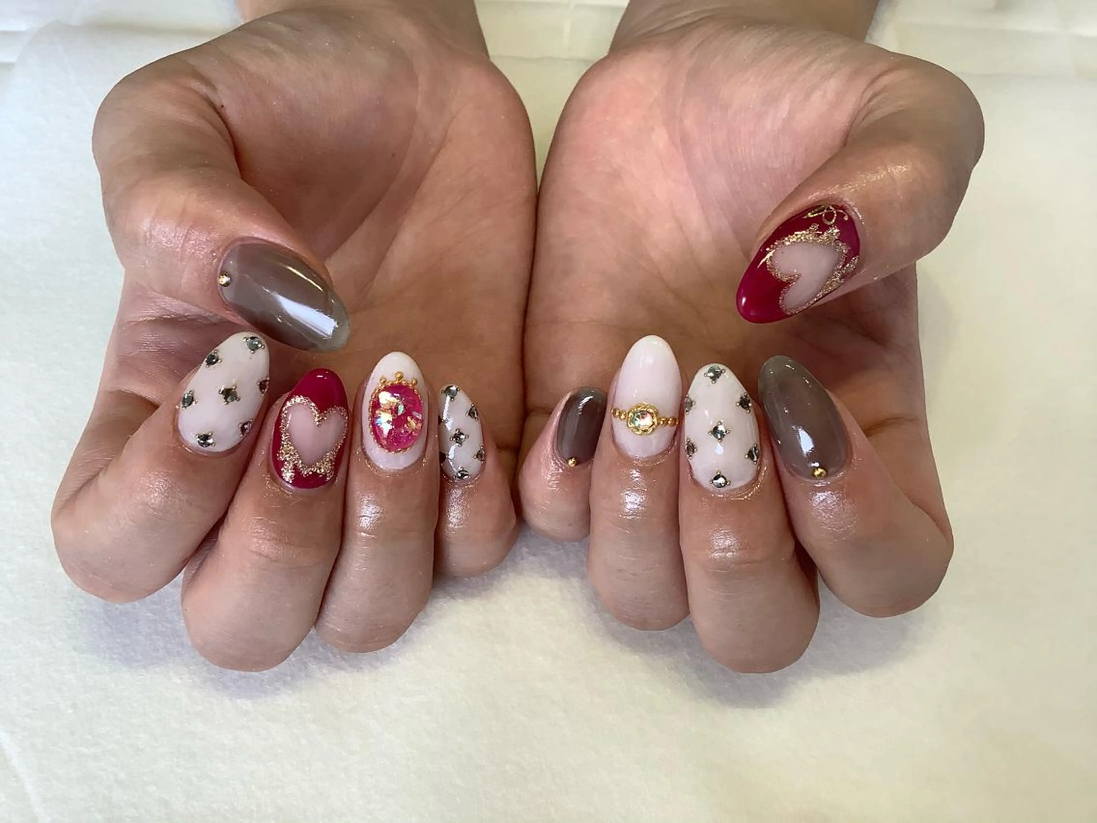 ネイル ハンドネイル 💎🐰 saki. m 🐰💎のネイルデザイン