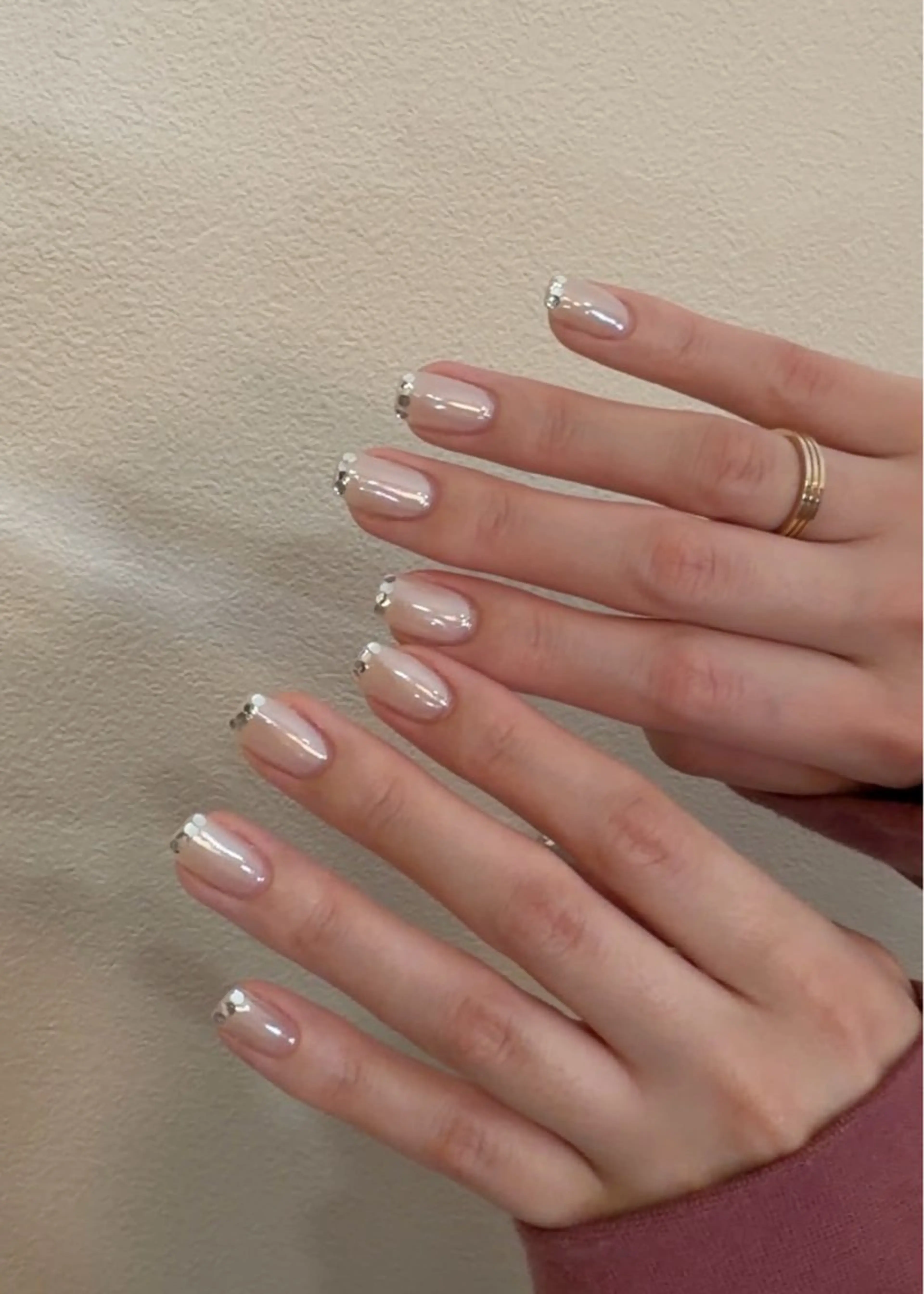 ネイル ハンドネイル anyora nail salon所属・大人ワンホン キラキラ／Ayanoのネイルデザイン